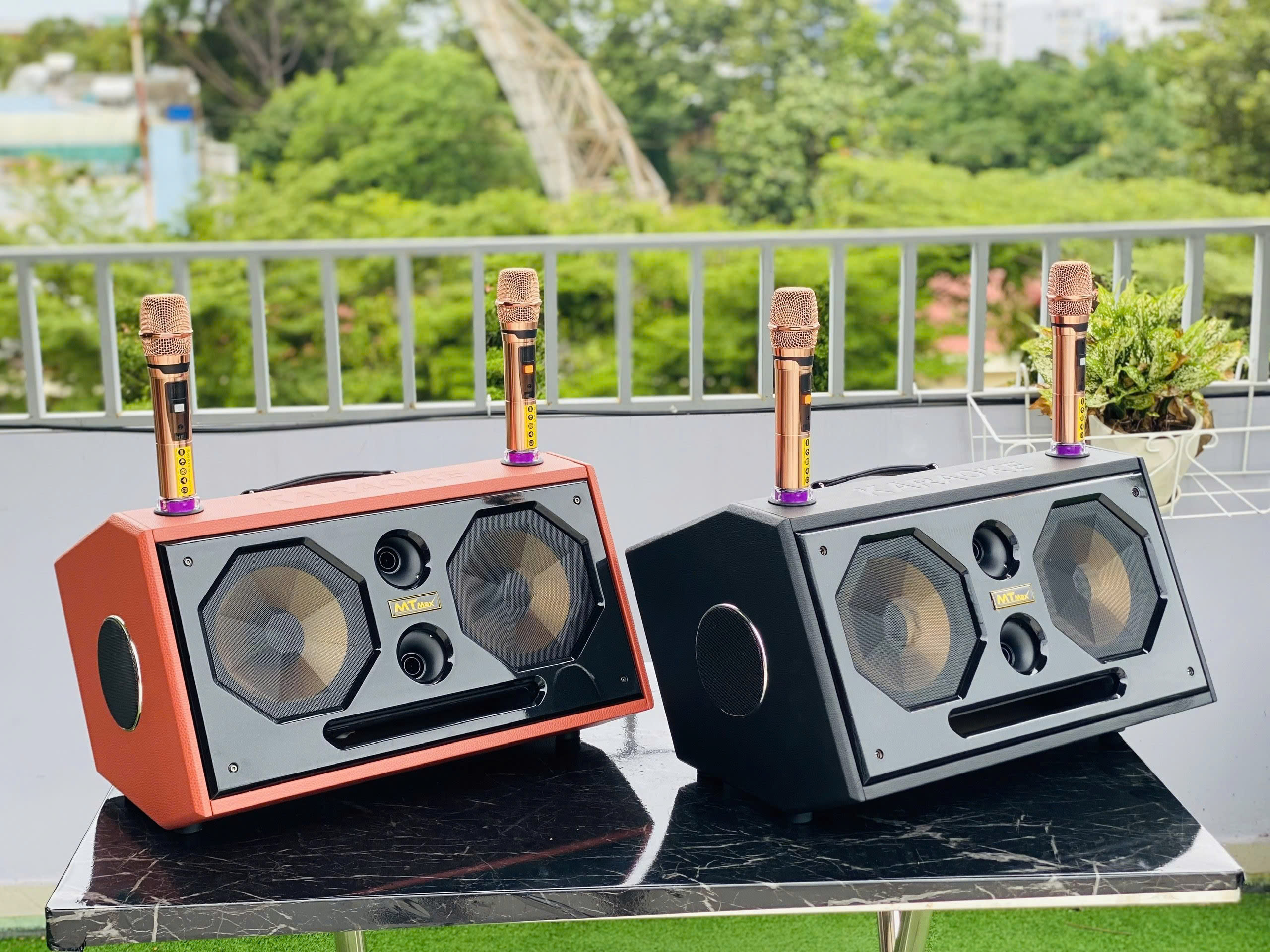 Loa Xách Tay MTMAX Y6 Công Suất 500W Hệ Thống 6 Loa 3 Đường Tiếng Bass Đôi 20 Âm Thanh Đa Chiều Kèm 2 Micro Karaoke Hát Nhẹ Vang Sâu . HÀNG CHÍNH HÃNG