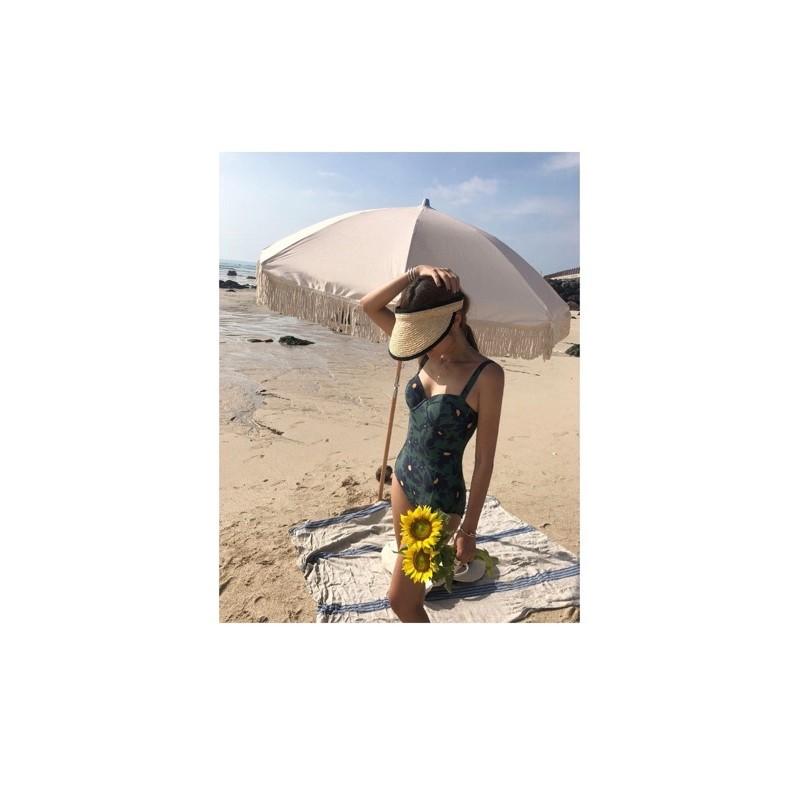 Bikini một mảnh họa tiết hoa