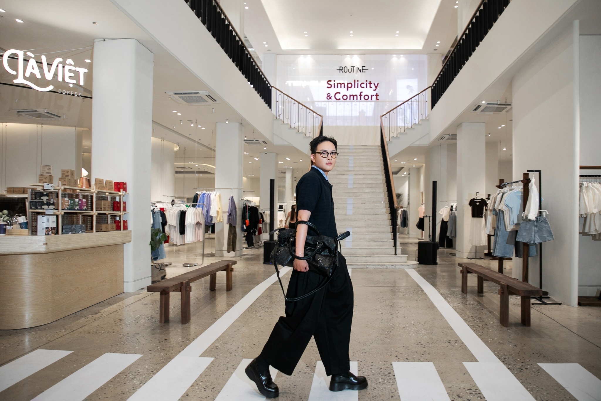 Quần dài nam màu đen ống rộng xếp ly form Barrel - ROUTINE 10S26PCA017