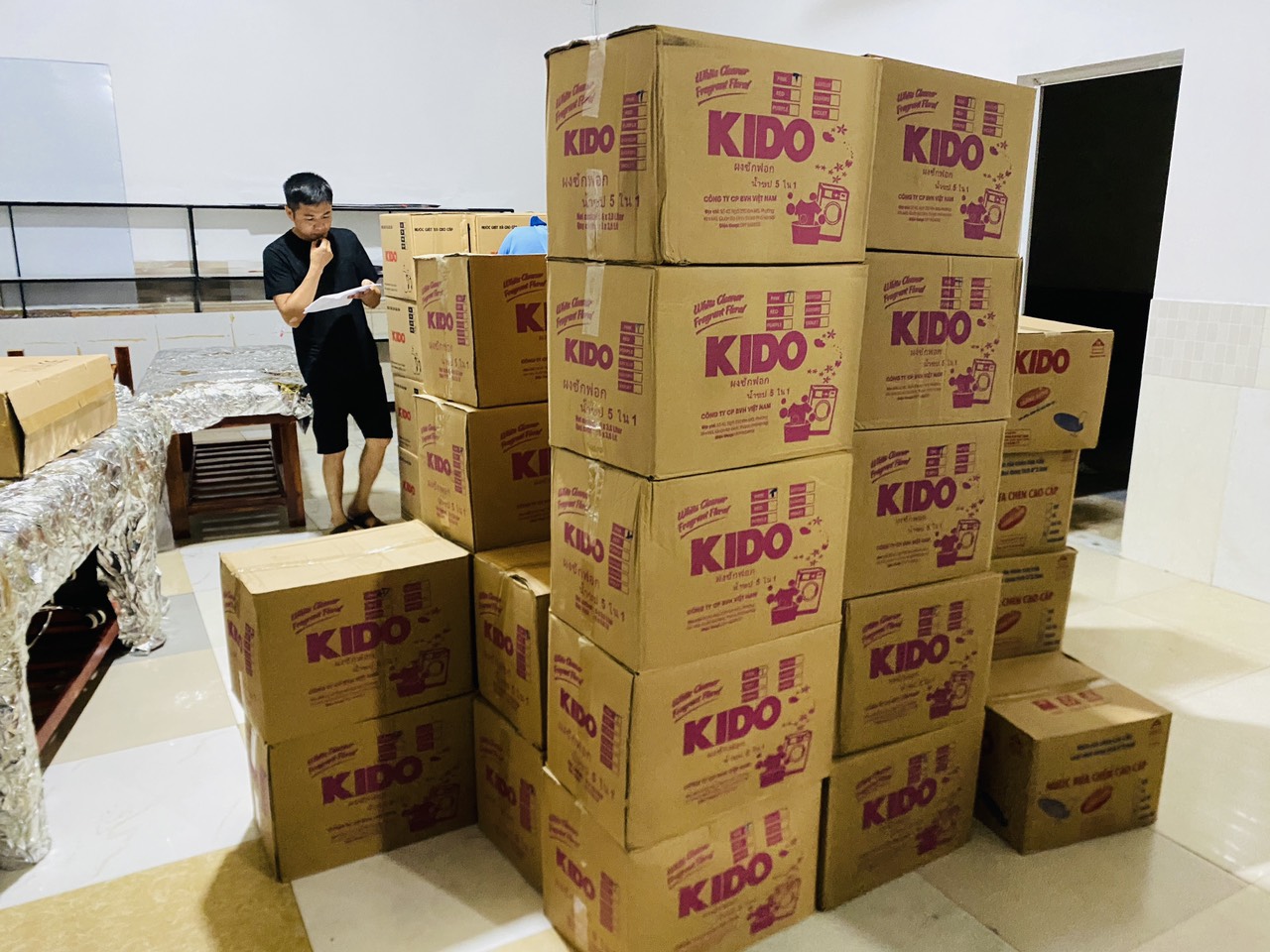 Nước Giặt Xả Quần Áo KIDO Hương Nước Hoa Pháp 3,5 lít - Toả hương thơm ngát