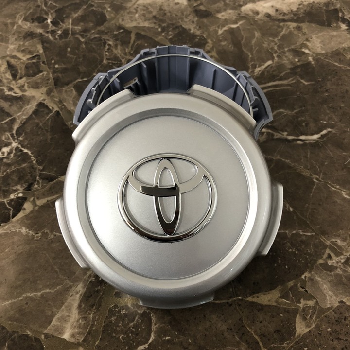 Logo chụp mâm, ốp lazang bánh sau xe ô tô dùng cho Toyota Land Cruiser 1998-2002