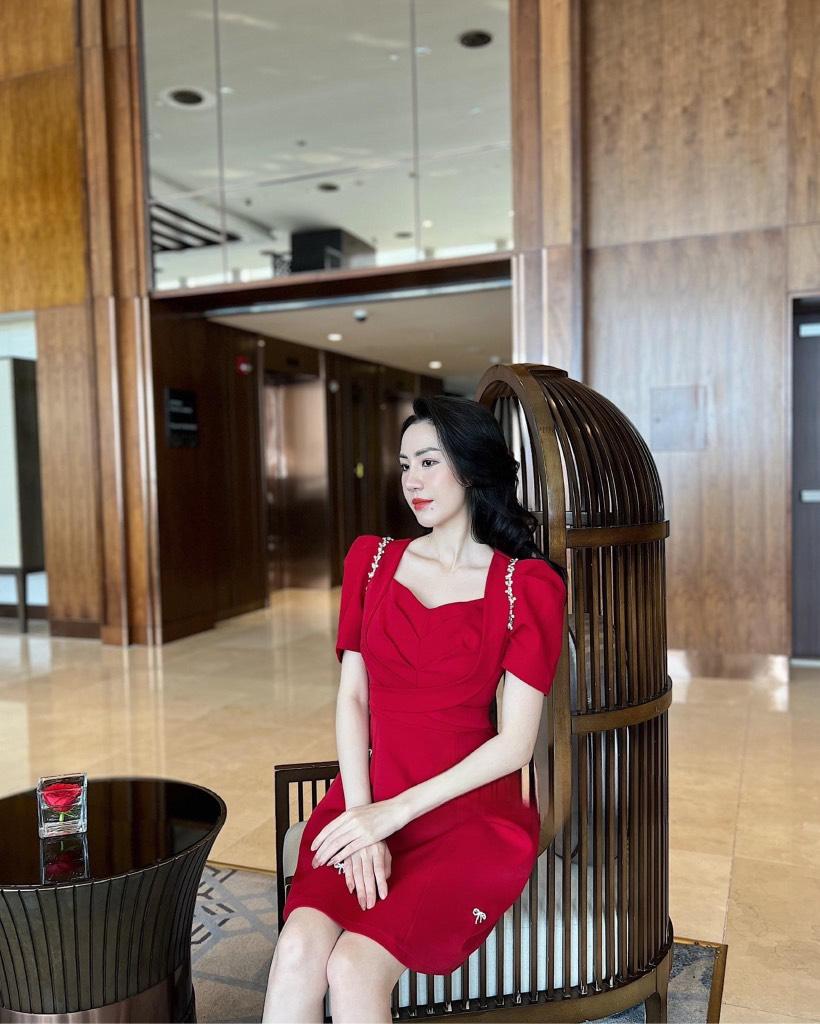 Đầm xòe dự tiệc chéo eo đính đá bigsize