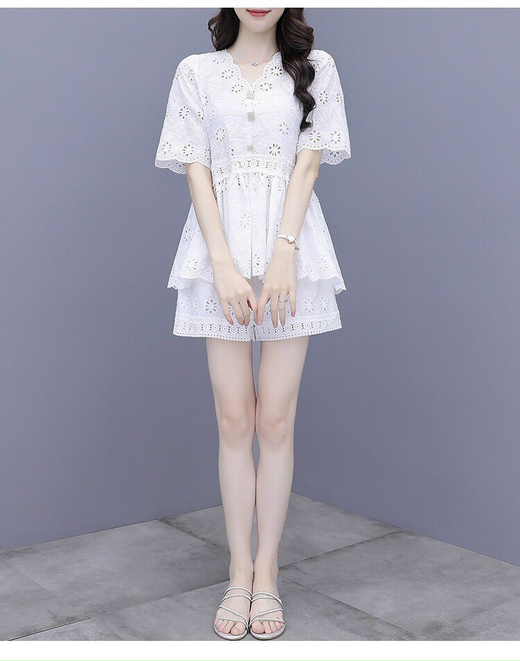 SÉT BỘ SHORT XÔ REN ÁO PEPLUM