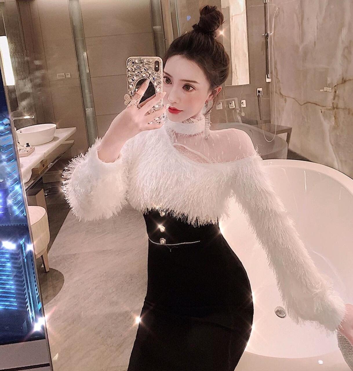 Đầm Ôm Dự Tiệc Cổ Lọ Phối Lông