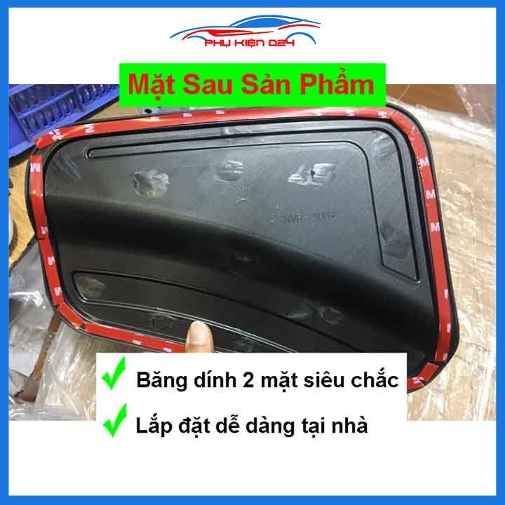 Ốp nắp xăng Navara 2022-2023 nhựa đen bảo vệ chống trầy trang trí ô tô