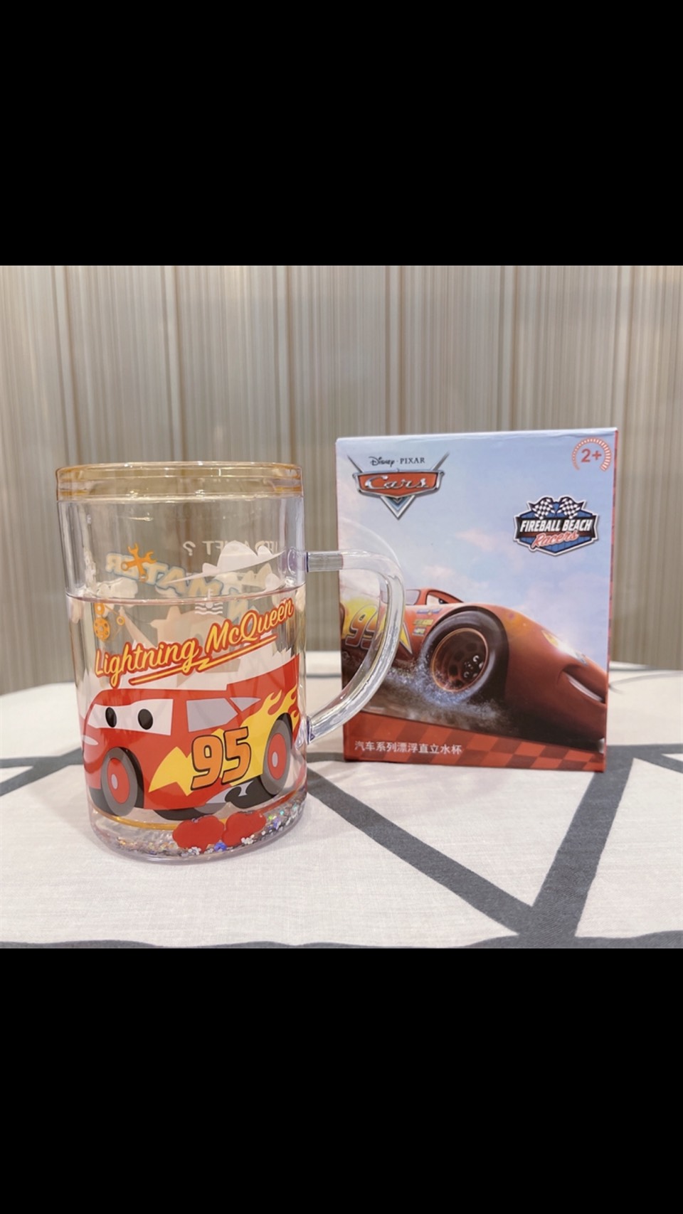Ly quai cầm tay dạng thẳng 2 lớp nhũ nước kim tuyến trong suốt hình Car95 McQueen siêu cool cho trẻ em 250ml - PDC2518