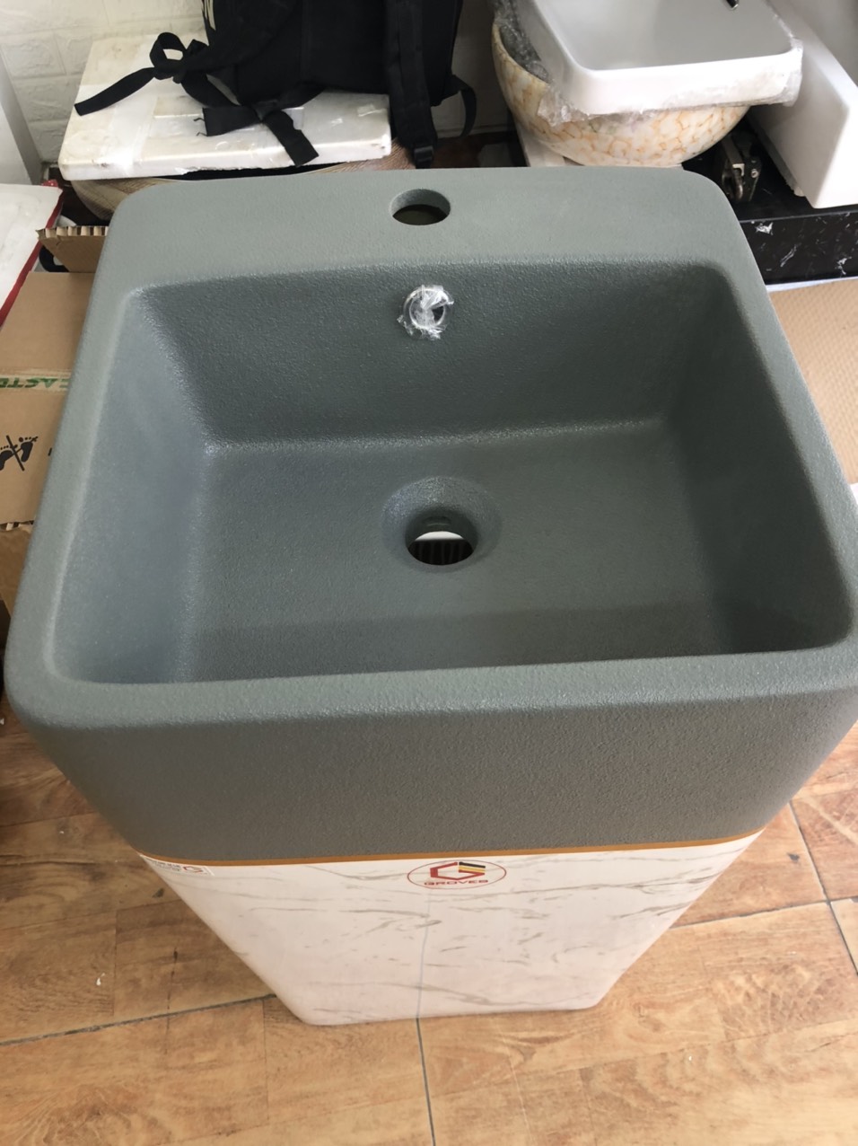 Chậu lavabo ĐỨNG VÂN MẤY GROVES GRLV 2809(830x400x400)