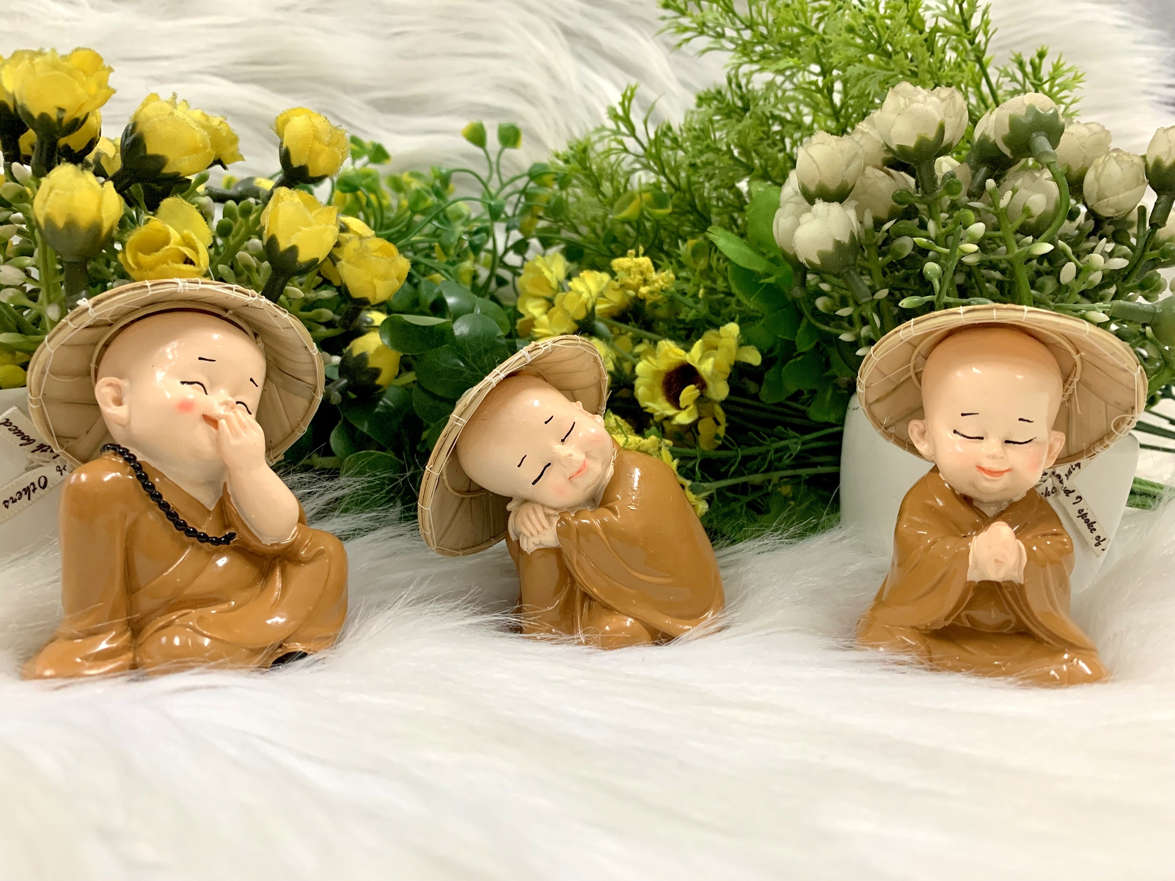 Chú Tiểu Hoan Hỉ Tài Lộc đội Nón Lá