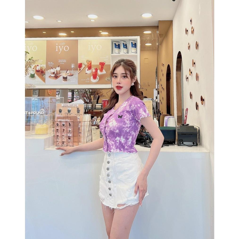 Áo Croptop Body Cổ Tròn Tay Ngắn Cúc Bấm Loang Màu Thêu Bướm A5086