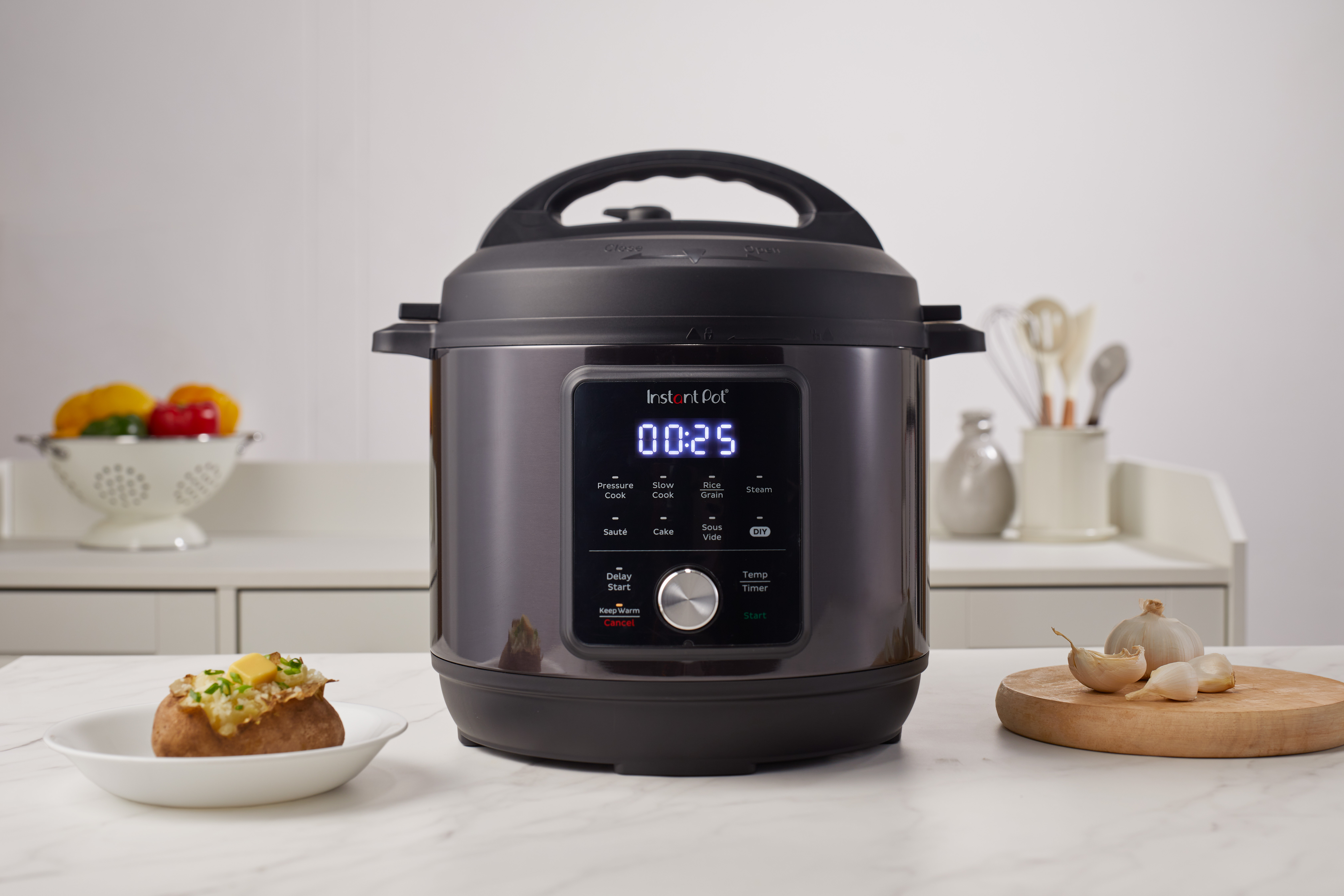 Nồi Áp Suất Điện Đa Năng INSTANT POT ESSENTIAL 60, 9 Chế Độ Nấu (5.7L) - Hàng Chính Hãng