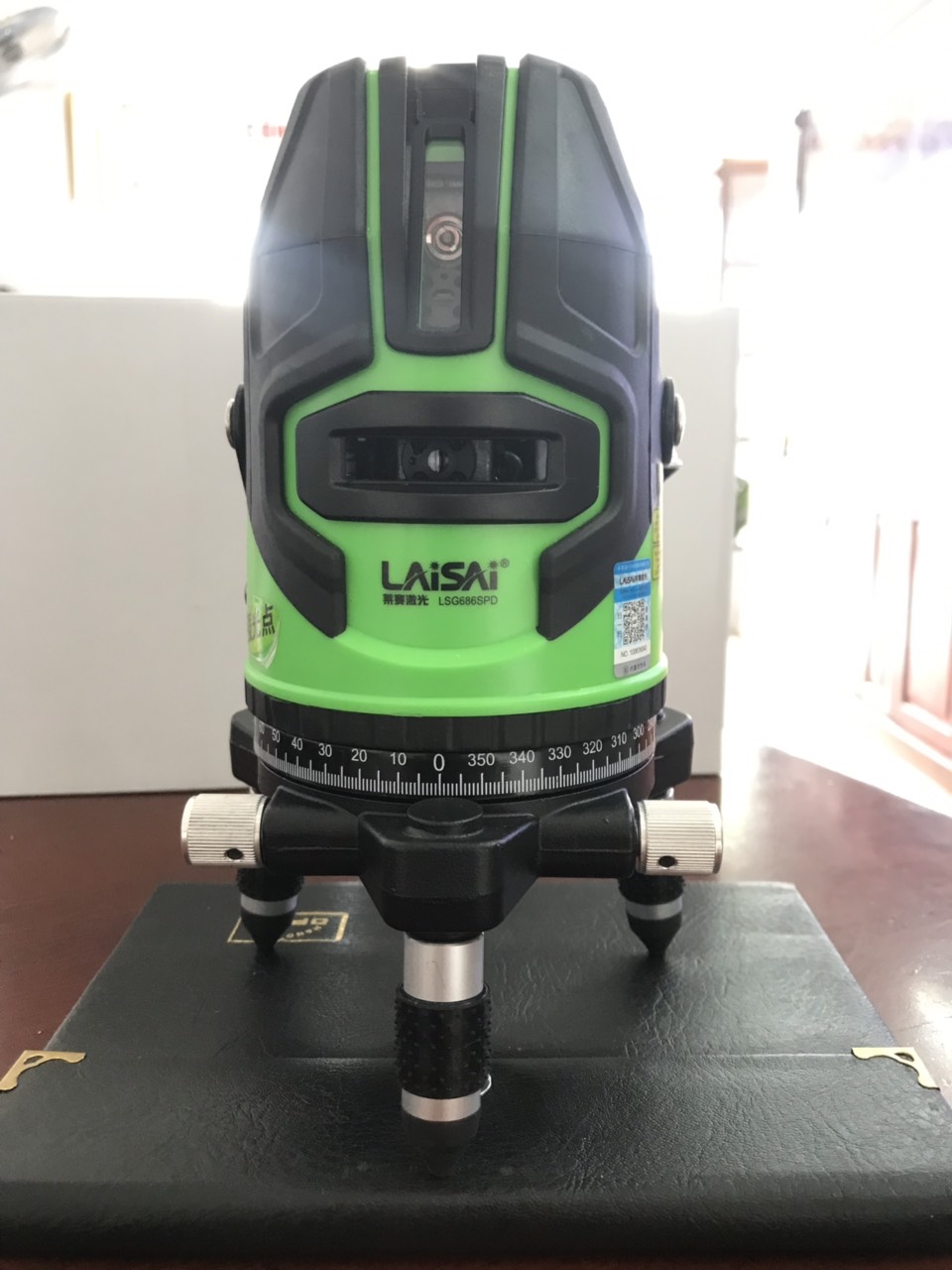 Máy cân bằng Laser Laisai LSG 686 SPD 05 tia xanh