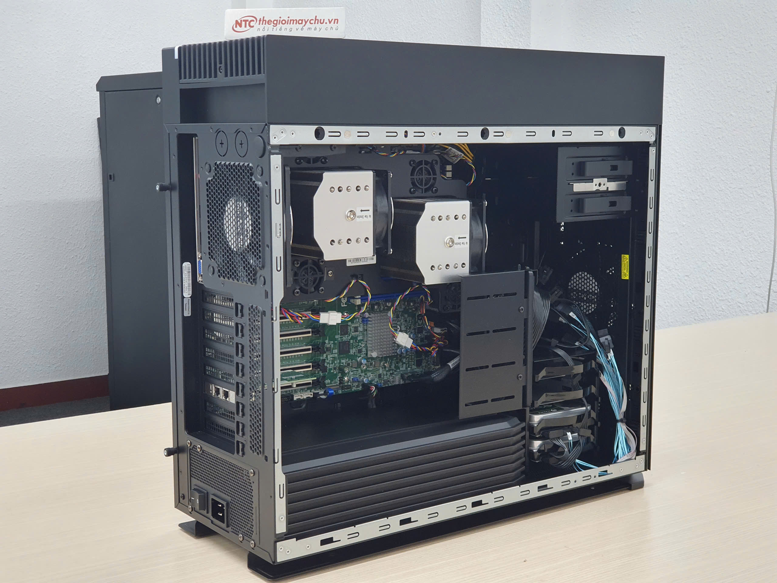 SuperWorkstation SYS-751A-I - Hàng Chính Hãng