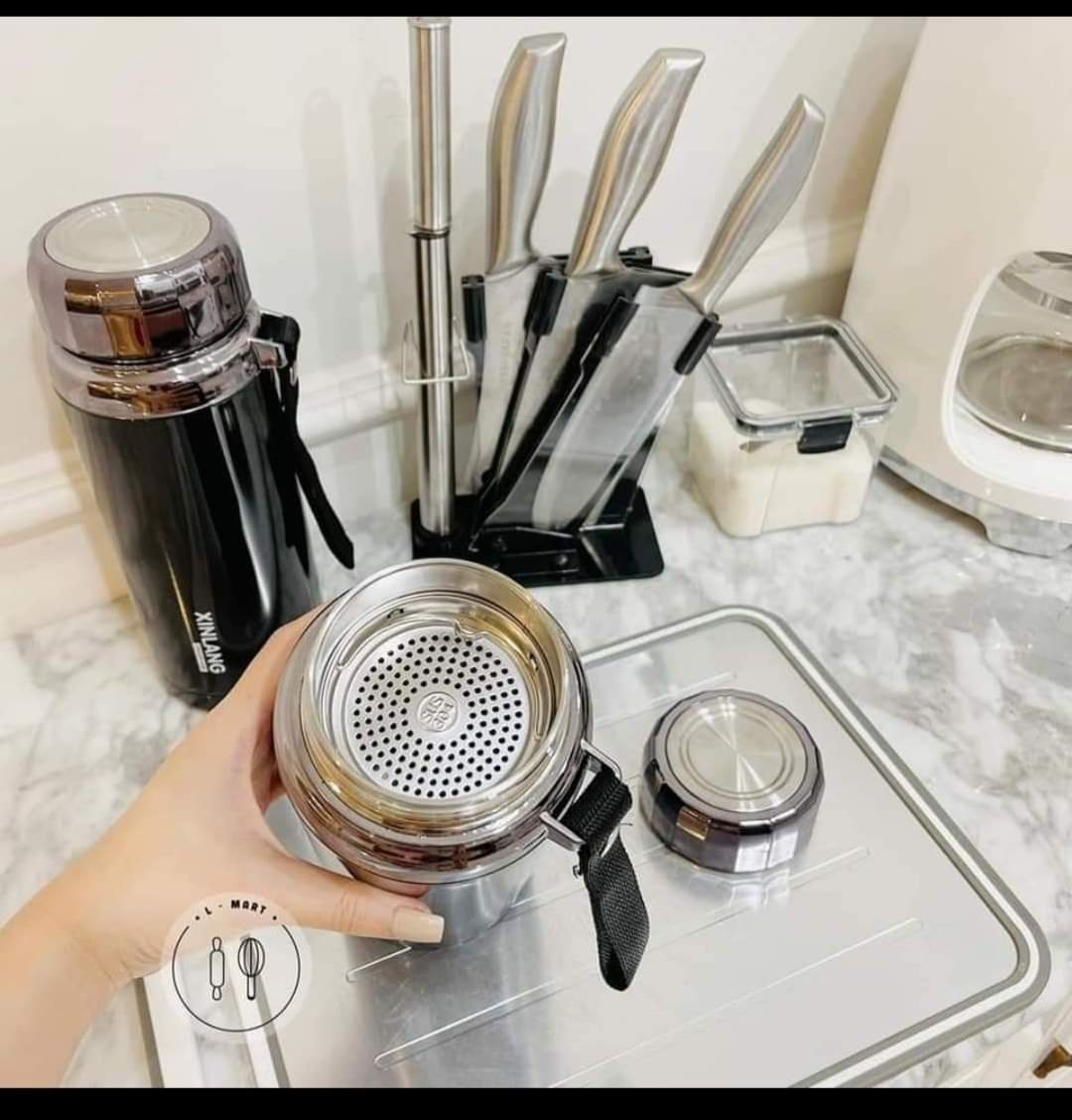 Bình giữ nhiệt inox 304 1,5l giữ nóng, giữ lạnh, có khay lọc trà tiện lợi.