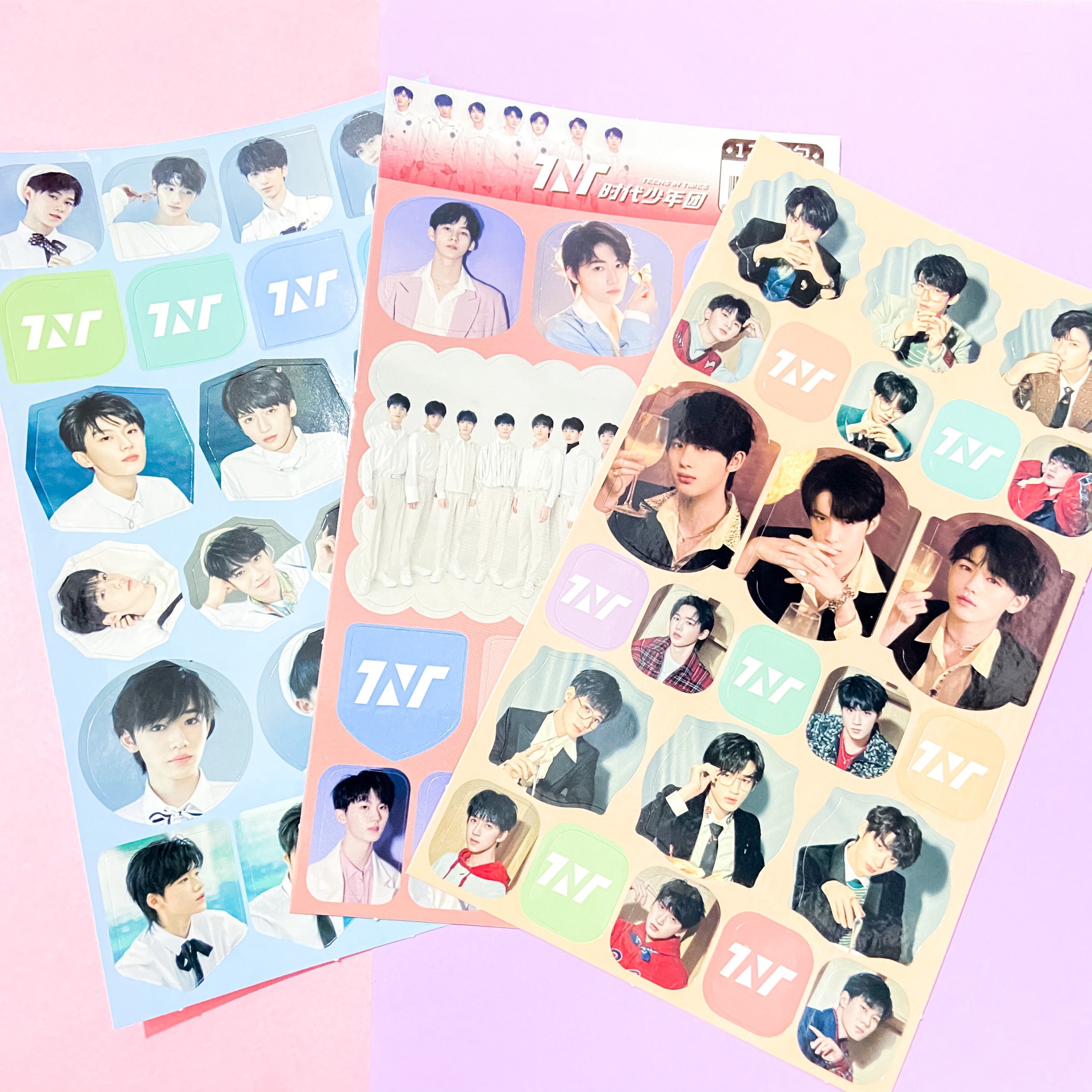 ( 12 tấm ) Ảnh dán sticker in hình thành viên TNT THỜI ĐẠI THIẾU NIÊN ĐOÀN trang trí idol thần tượng xinh xắn