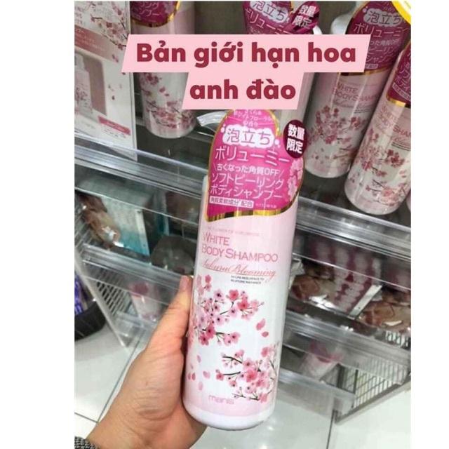 Sữa Tắm Manis Trắng Da Dưỡng Ẩm Hương Hoa Anh Đào Nhật Bản 450ml