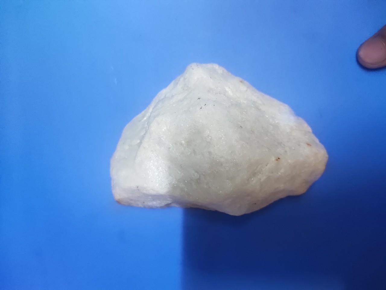 Đá thạch anh trắng trang trí bể cá, chậu cây, tiểu cảnh sân vườn, túi 500 gr