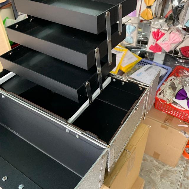 Cốp trang điểm chuyên nghiệp phụ kiện cưới Giang .