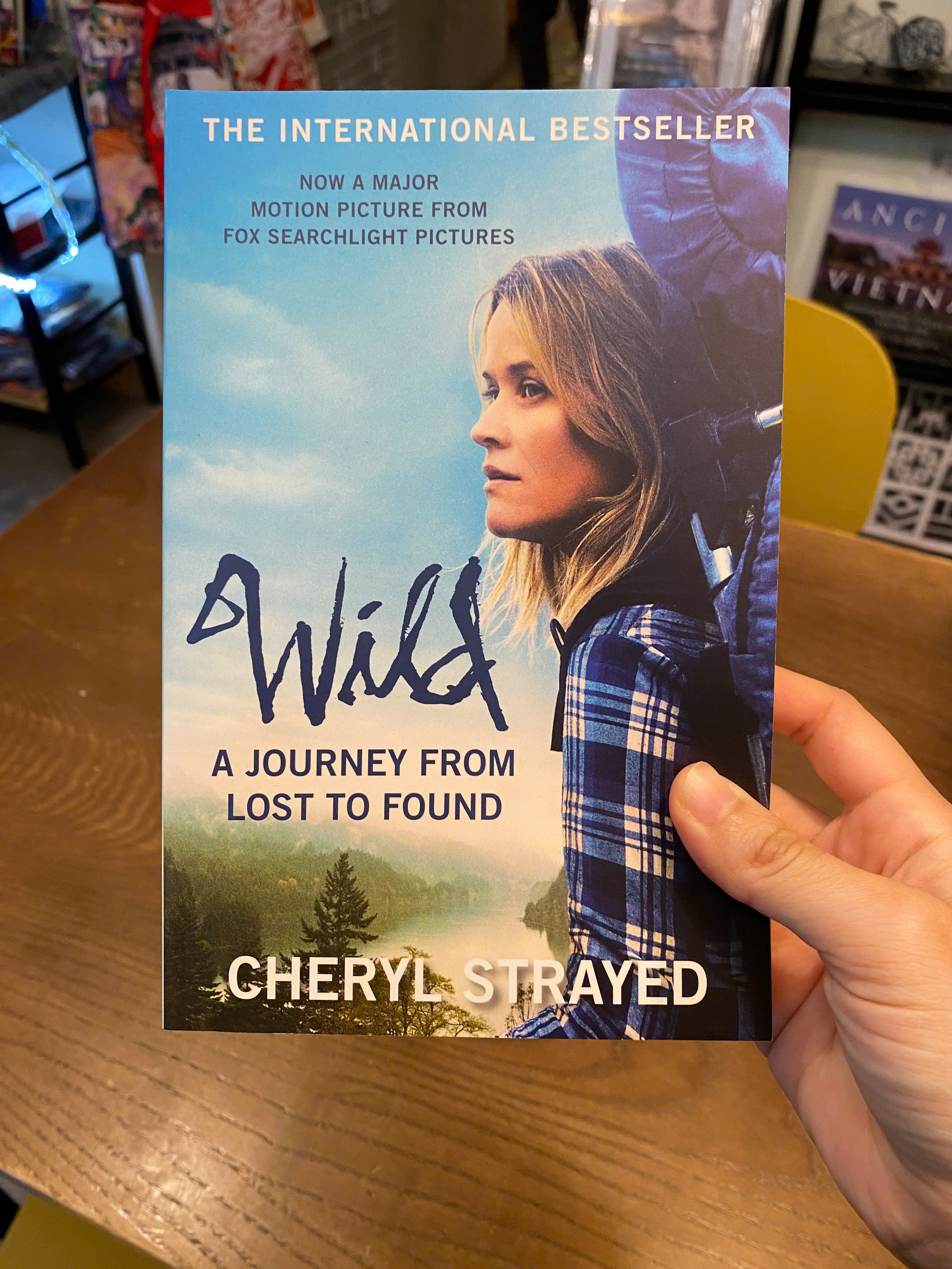 Sách - Wild: A Journey from Lost to Found by Cheryl Strayed | Memoir - English Nonfiction