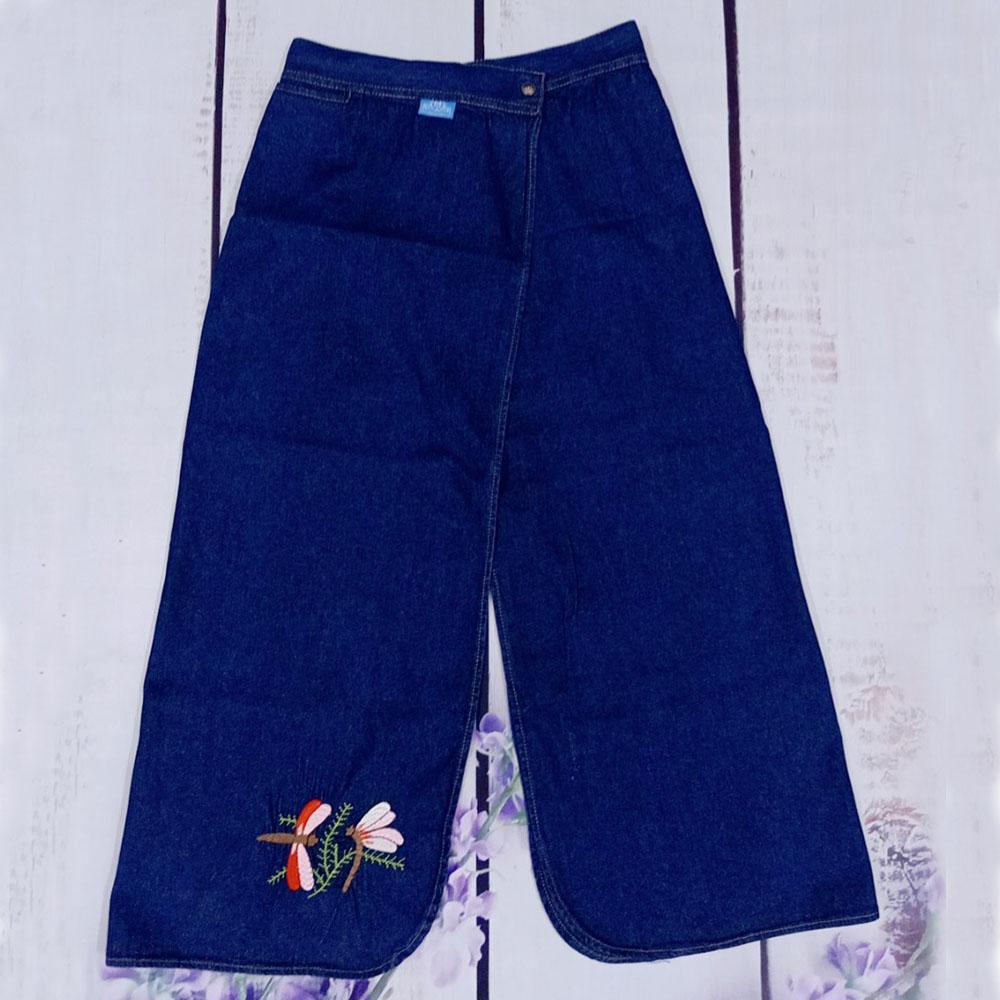 Váy Chống Nắng 2 Tà Vải Jean Mềm, Mịn Chống Tia UV 100% Có Thêu Họa Tiết Chuồn chuồn