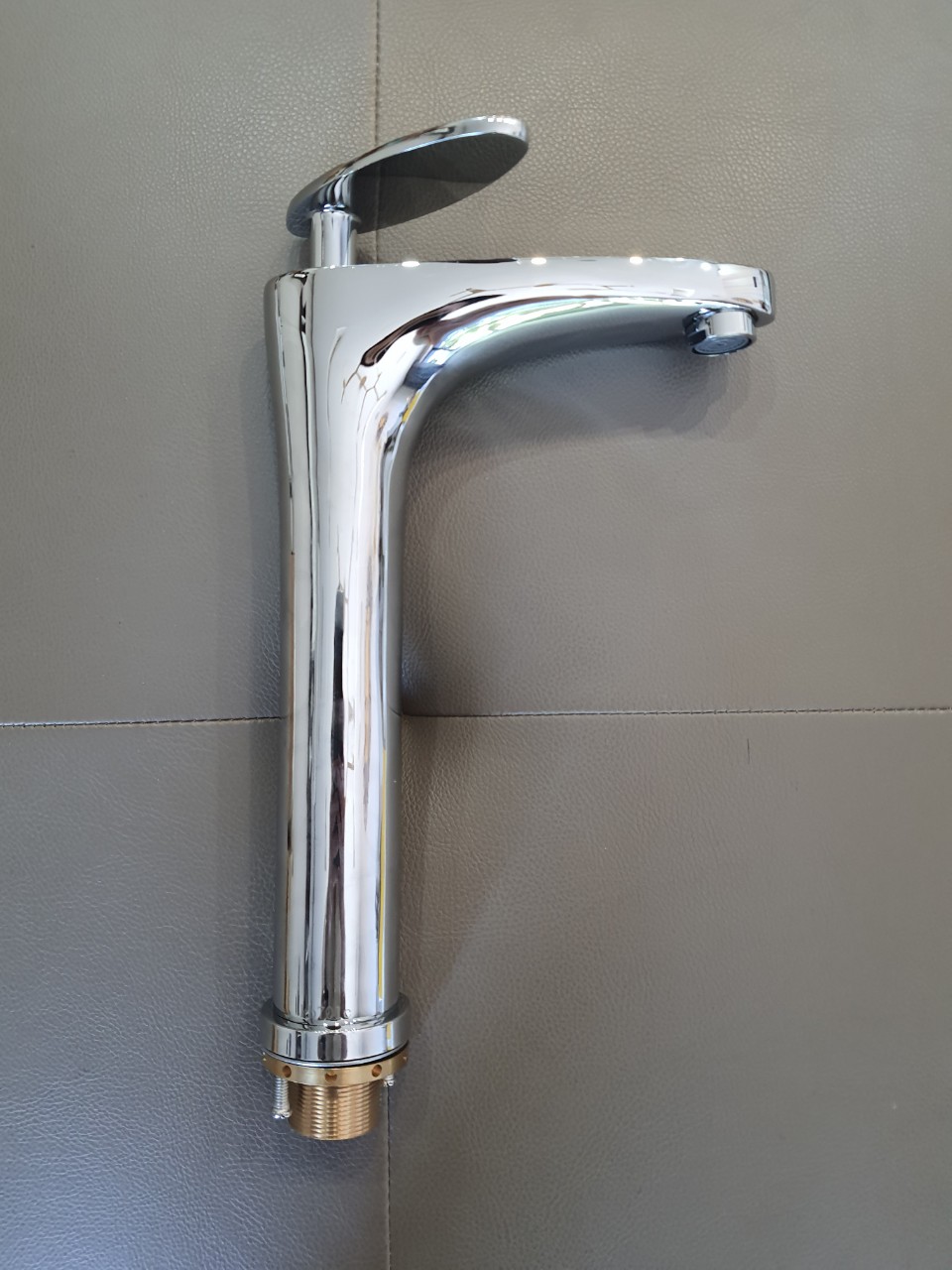 Vòi nóng lạnh chậu rửa mặt Lavabo, loại 1 lỗ thân cao, đồng mạ niken crome cao cấp