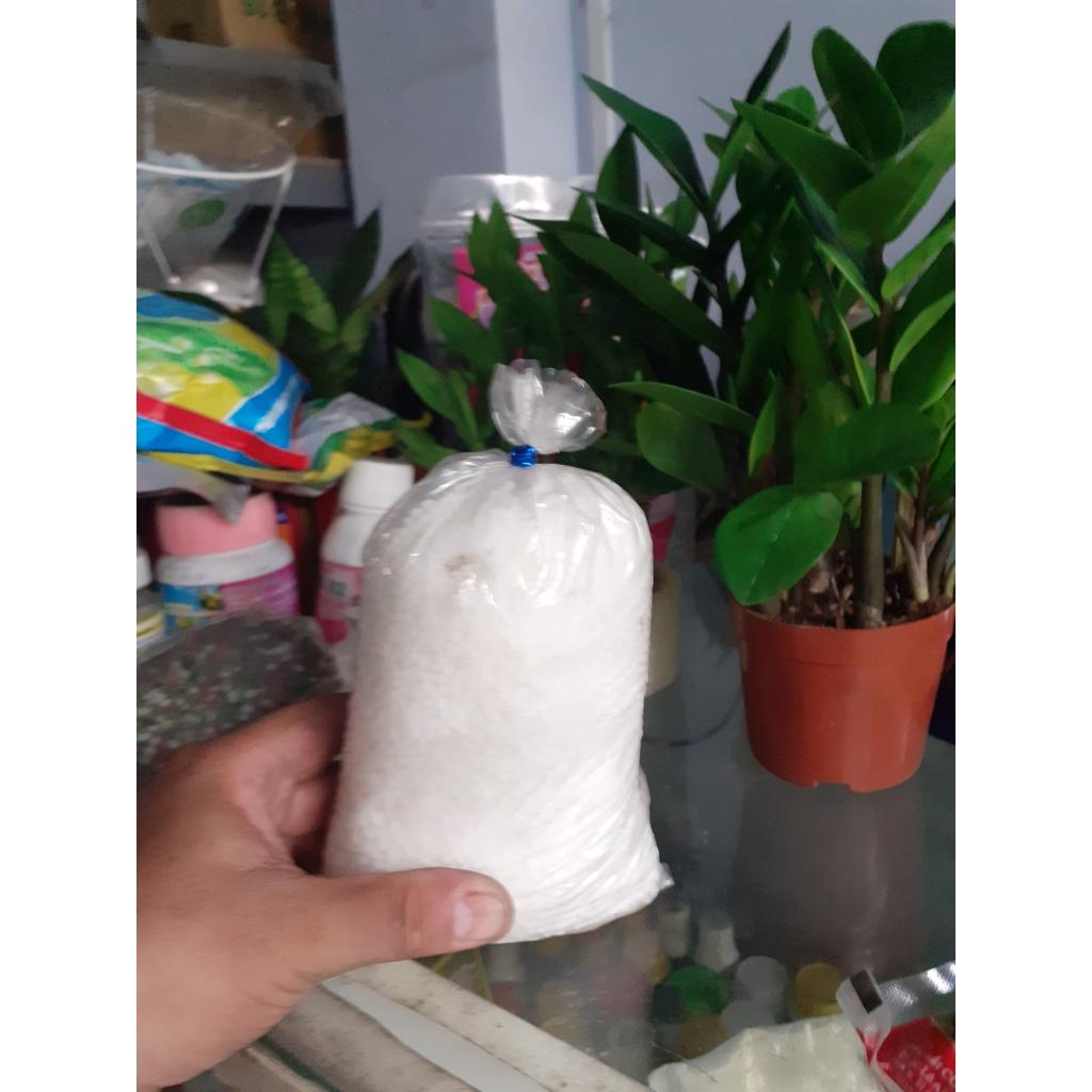 Bịch nửa ký đạm urê.