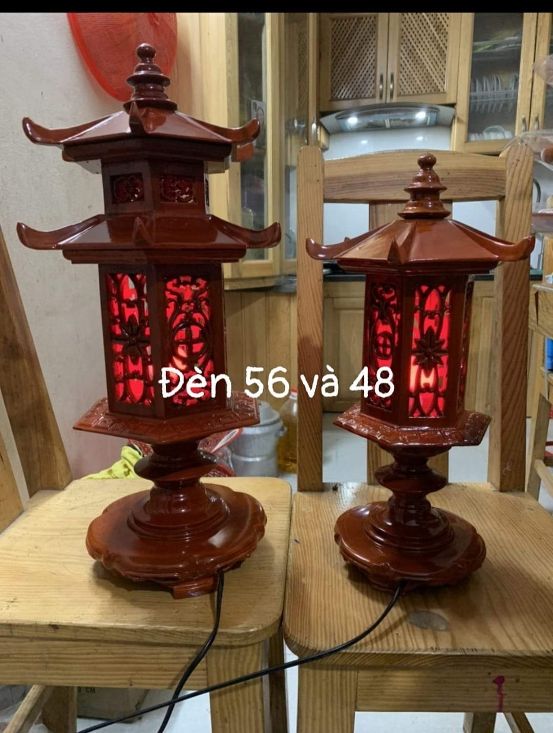Cặp đèn thờ lục lăng mái chùa gỗ xà cừ cao 48 cm và 56 cm
