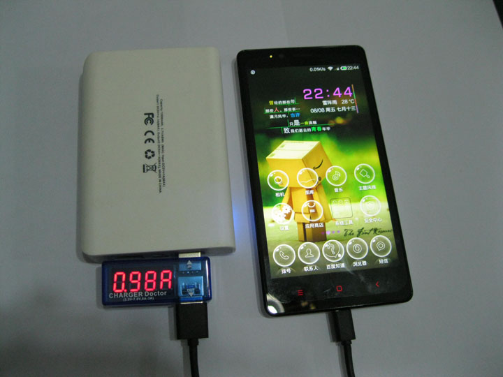 Thiết bị đo điện áp, cường độ dòng điện sạc điện thoại version 1 - Tặng kèm quạt cắm cổng mini (màu ngẫu nhiên, vỏ nhựa)