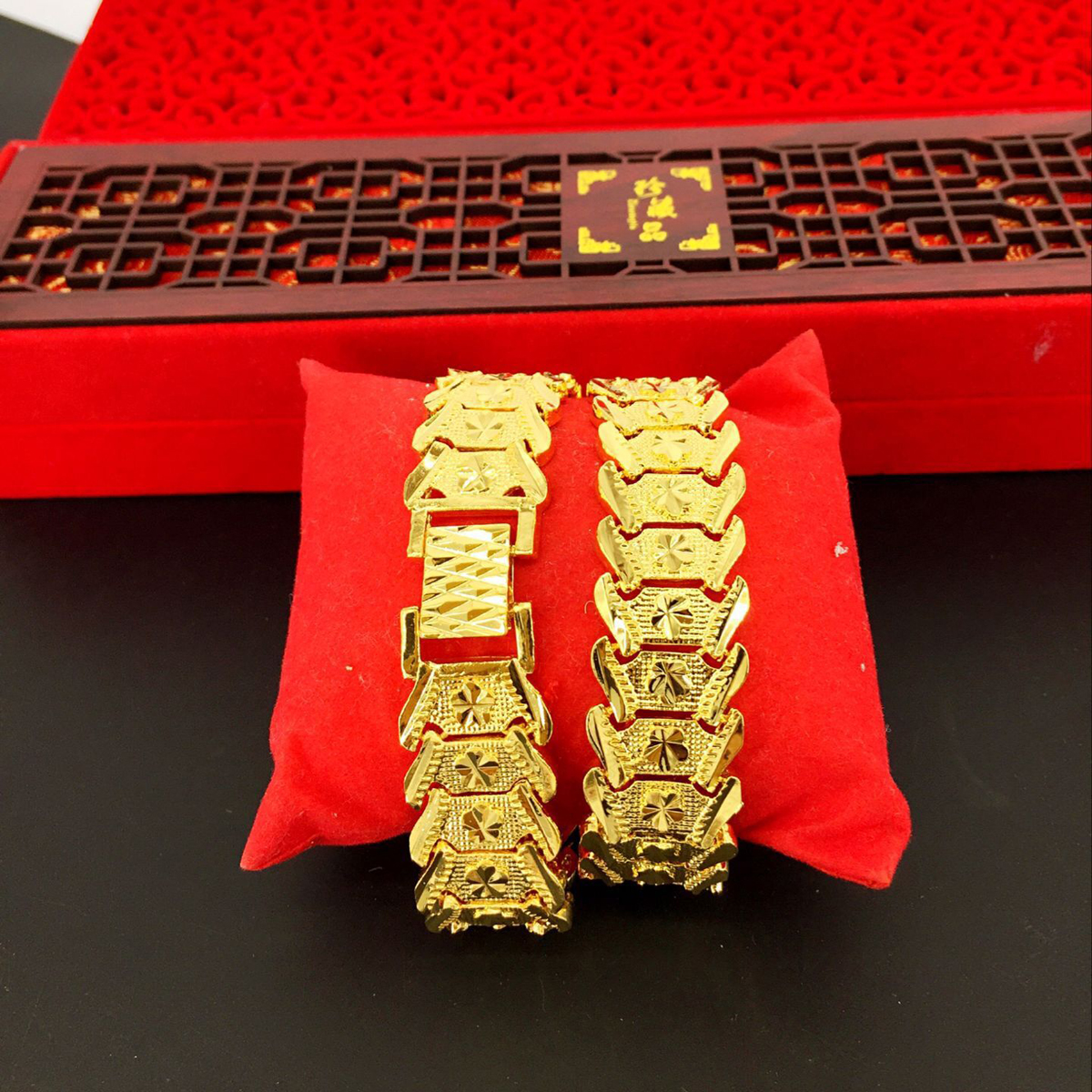 Lắc tay nam thời trang mạ 24k đúc hoa văn 5 cánh