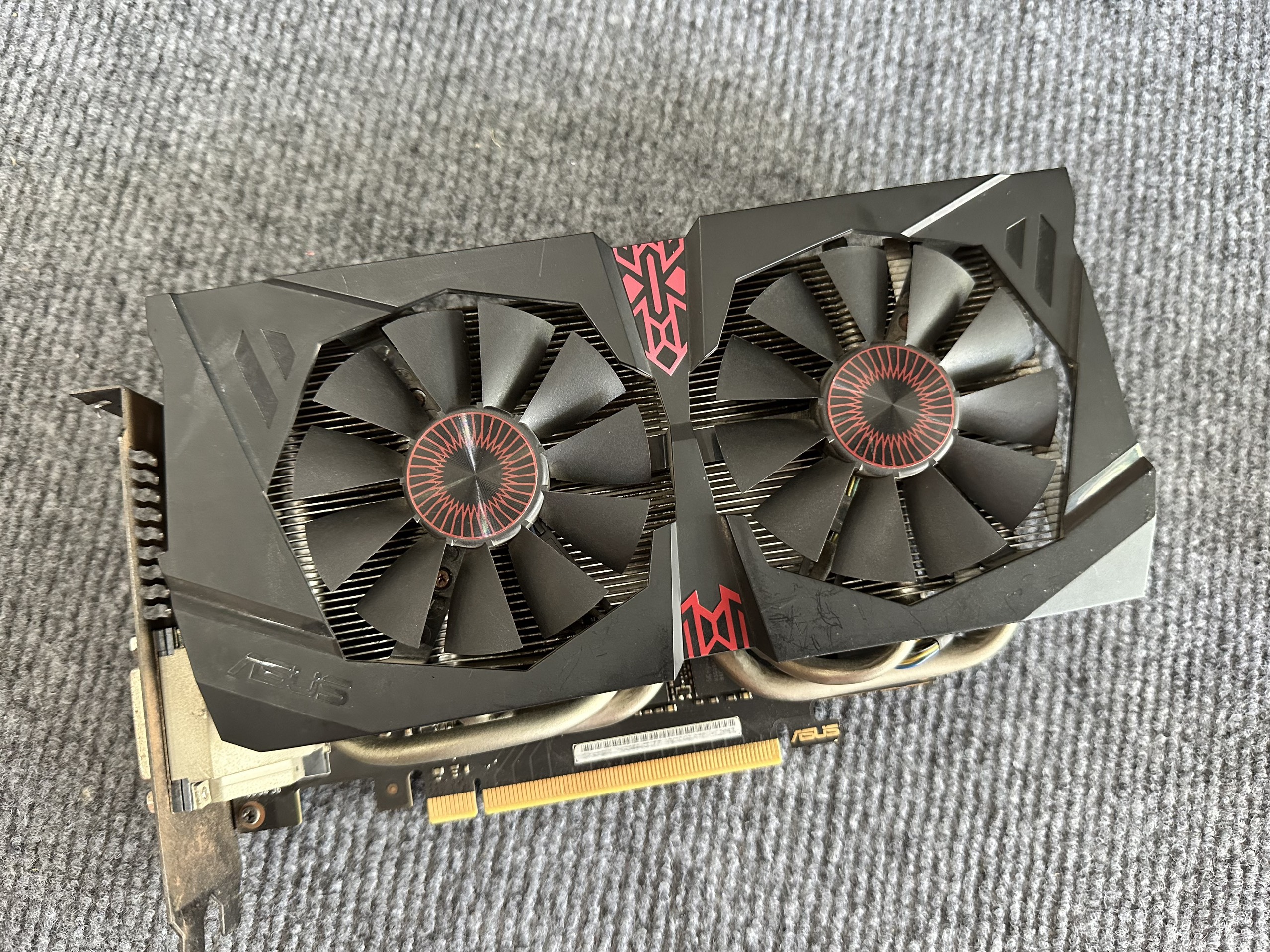 VGA ASUS Strix GeForce GTX 1060 OC 6GB GDDR5 (STRIX-GTX1060-DC2O6G)