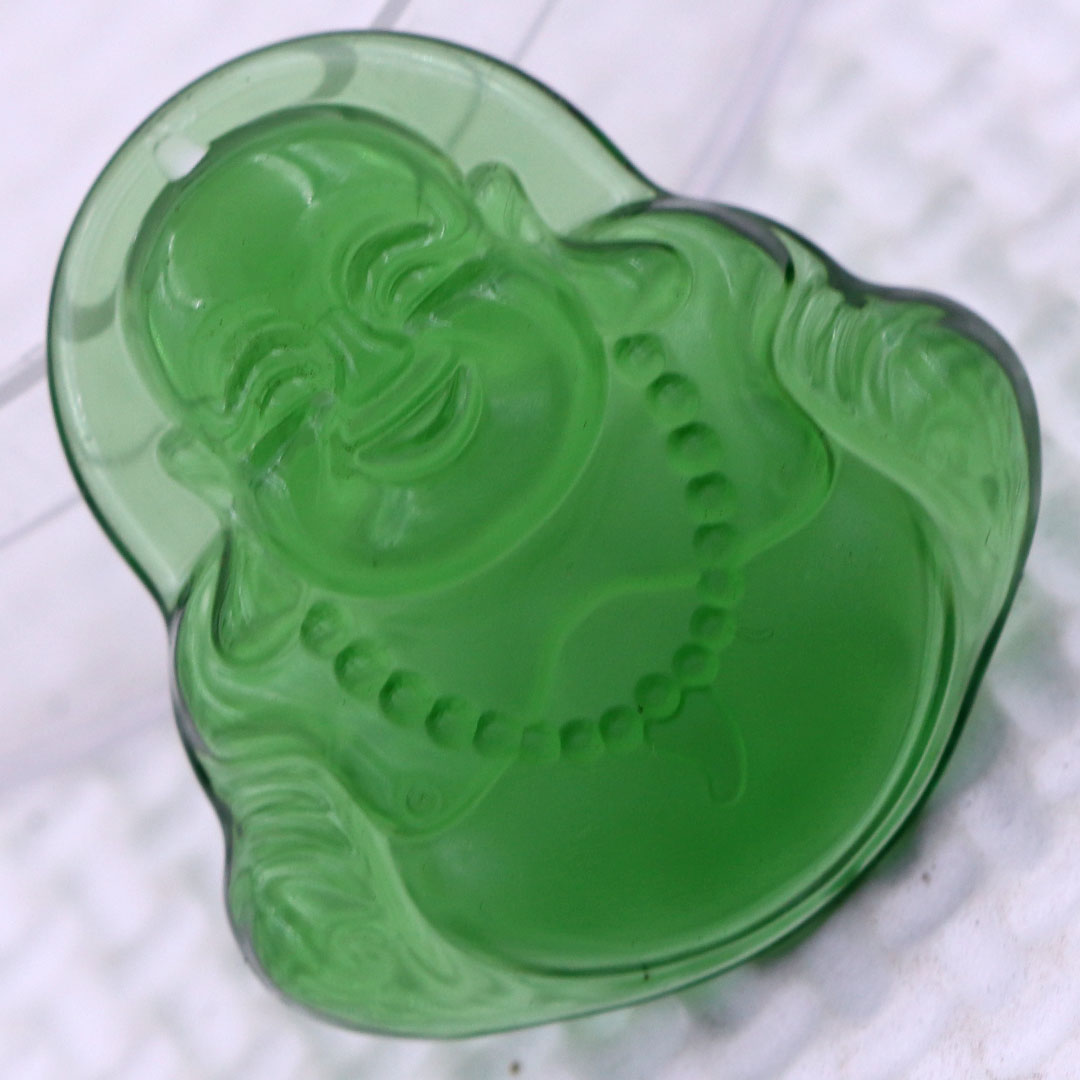 Mặt Phật Di lặc Pha lê xanh lá 3.6 cm kèm vòng cổ dây cao su đen + móc inox vàng, mặt dây chuyền Phật cười