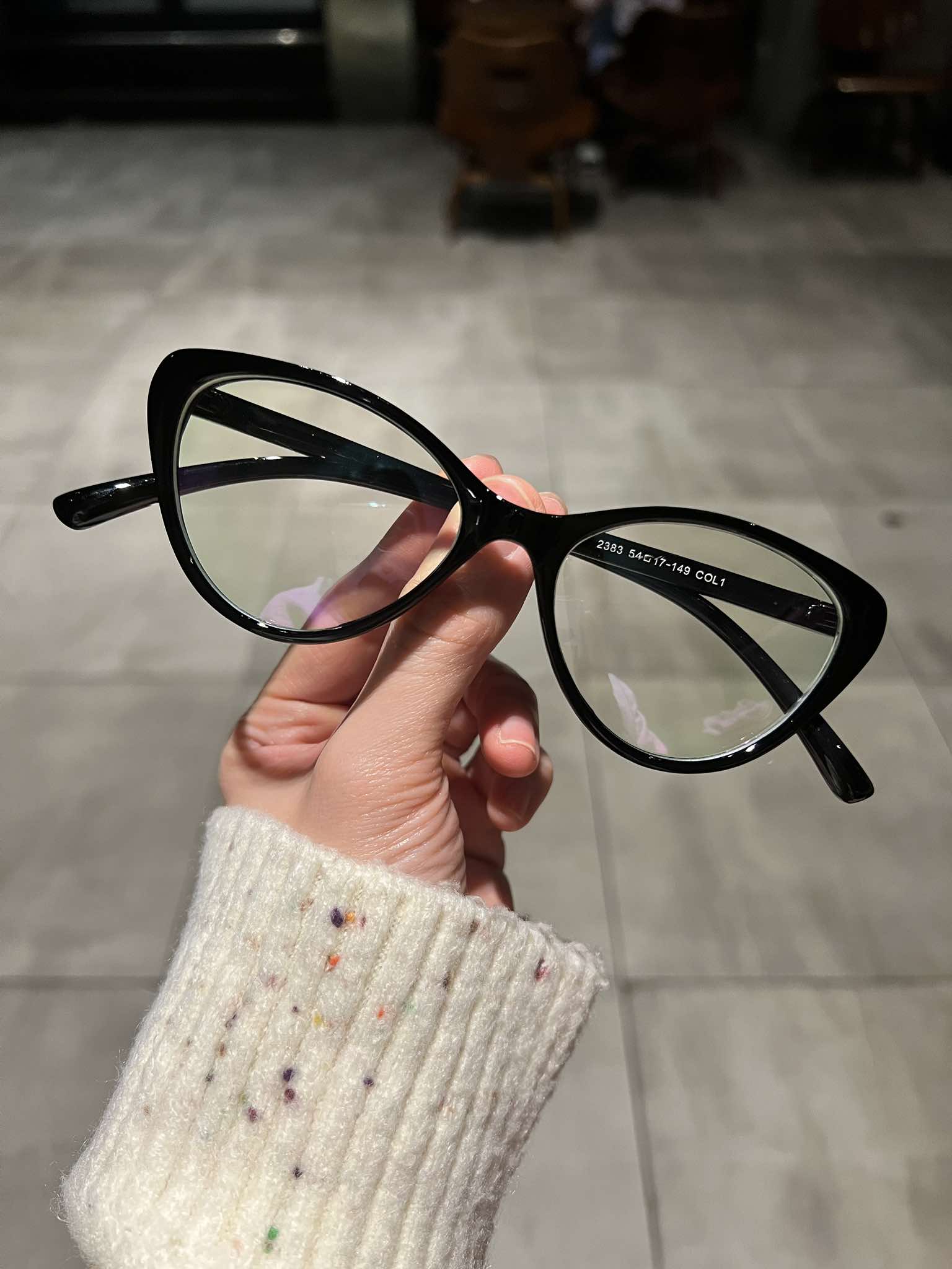 Kính Mắt mèo gọng nhựa đen dẻo