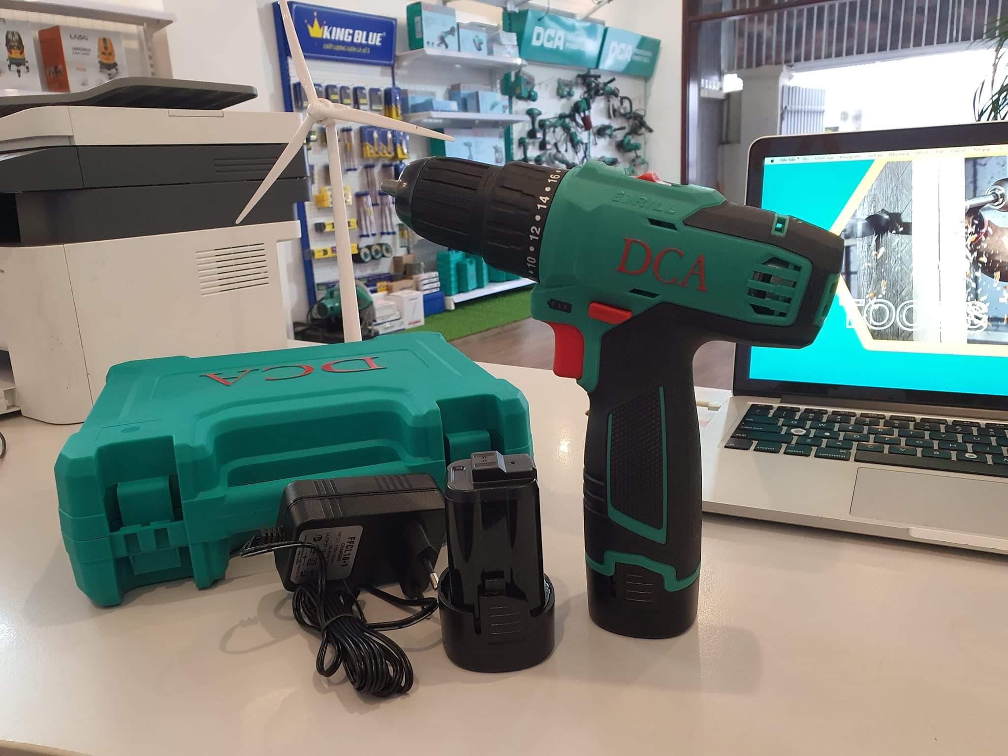 MÁY KHOAN KHÔNG CHỔI THAN DÙNG PIN 16V/2.0AHX2 DCA ADJZ1602E - HÀNG CHÍNH HÃNG