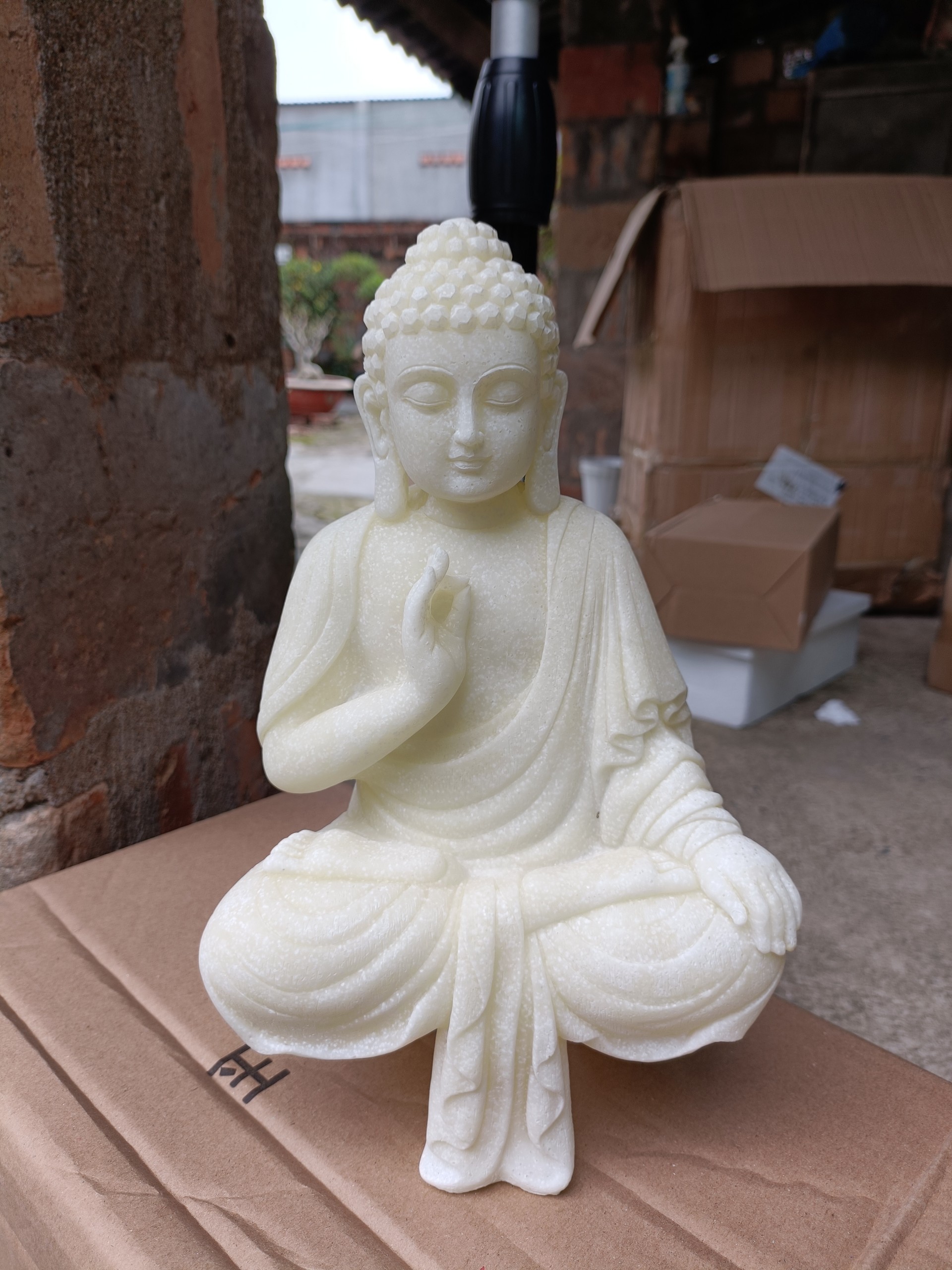 Tượng Phật trắng size to trang trí hồ ngoài trời - terrarium - thủy sinh