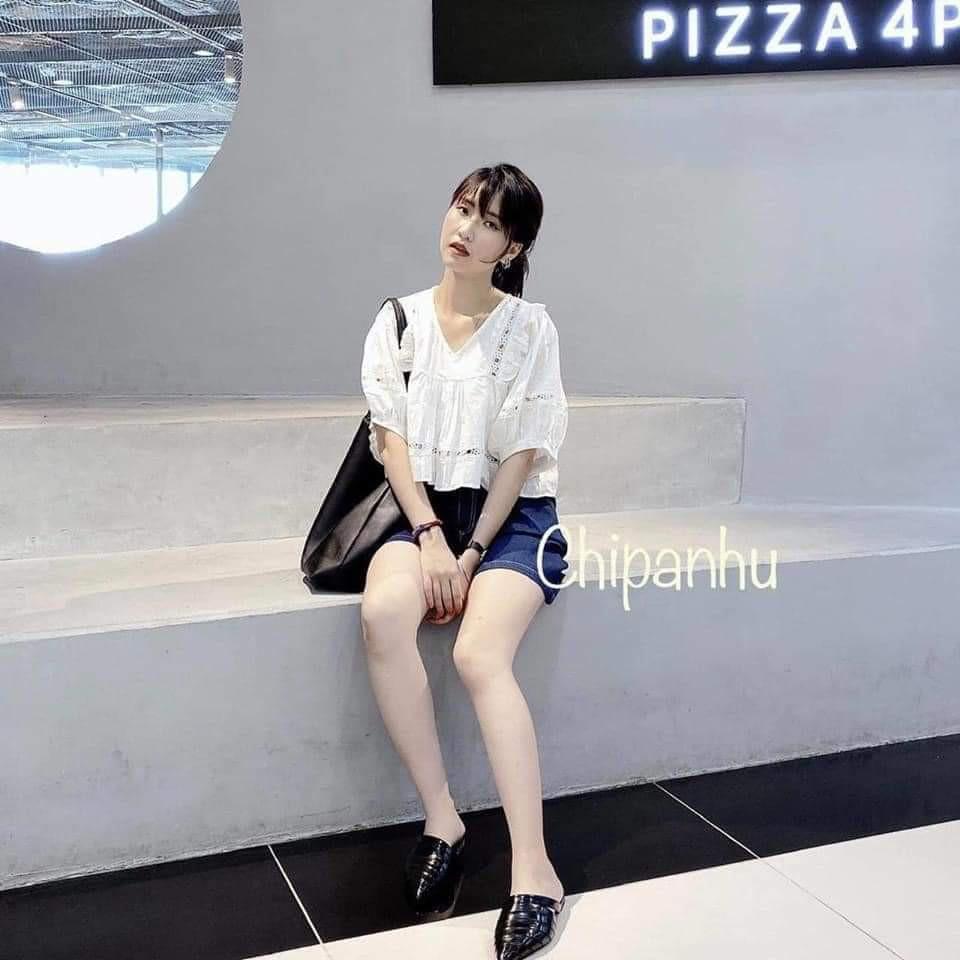 Áo croptop nhẹ nhàng xinh xắn cho bạn gái