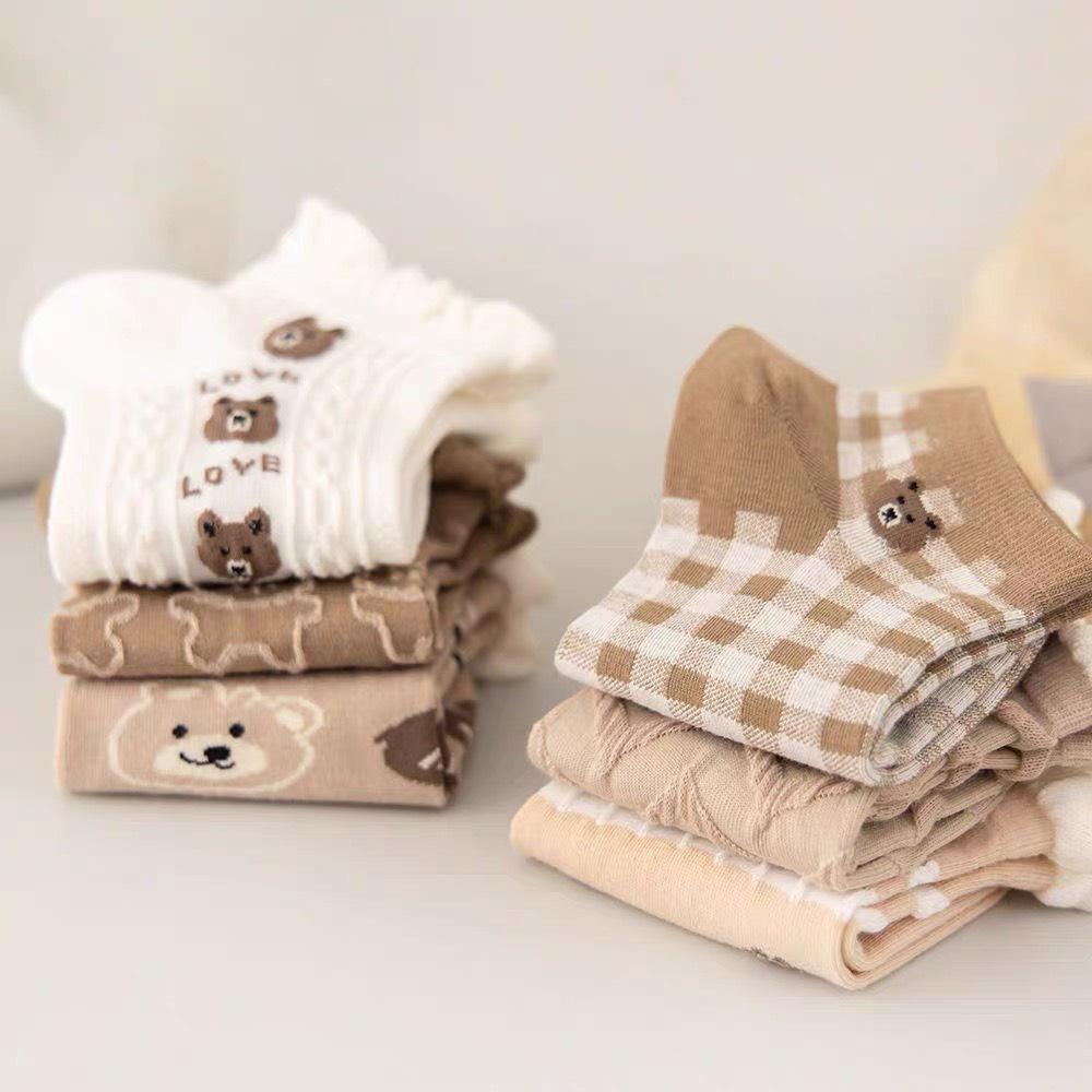 T18 -Tất vớ nữ cổ ngắn dễ thương cotton hình gấu màu be mỏng thoáng Urbanize - Chọn ngẫu nhiên