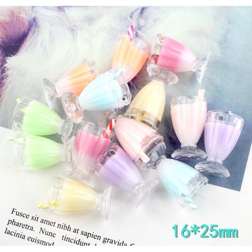 Mô hình ly sinh tố lớn trang trí cửa hàng nhà búp bê quà tặng trang trí