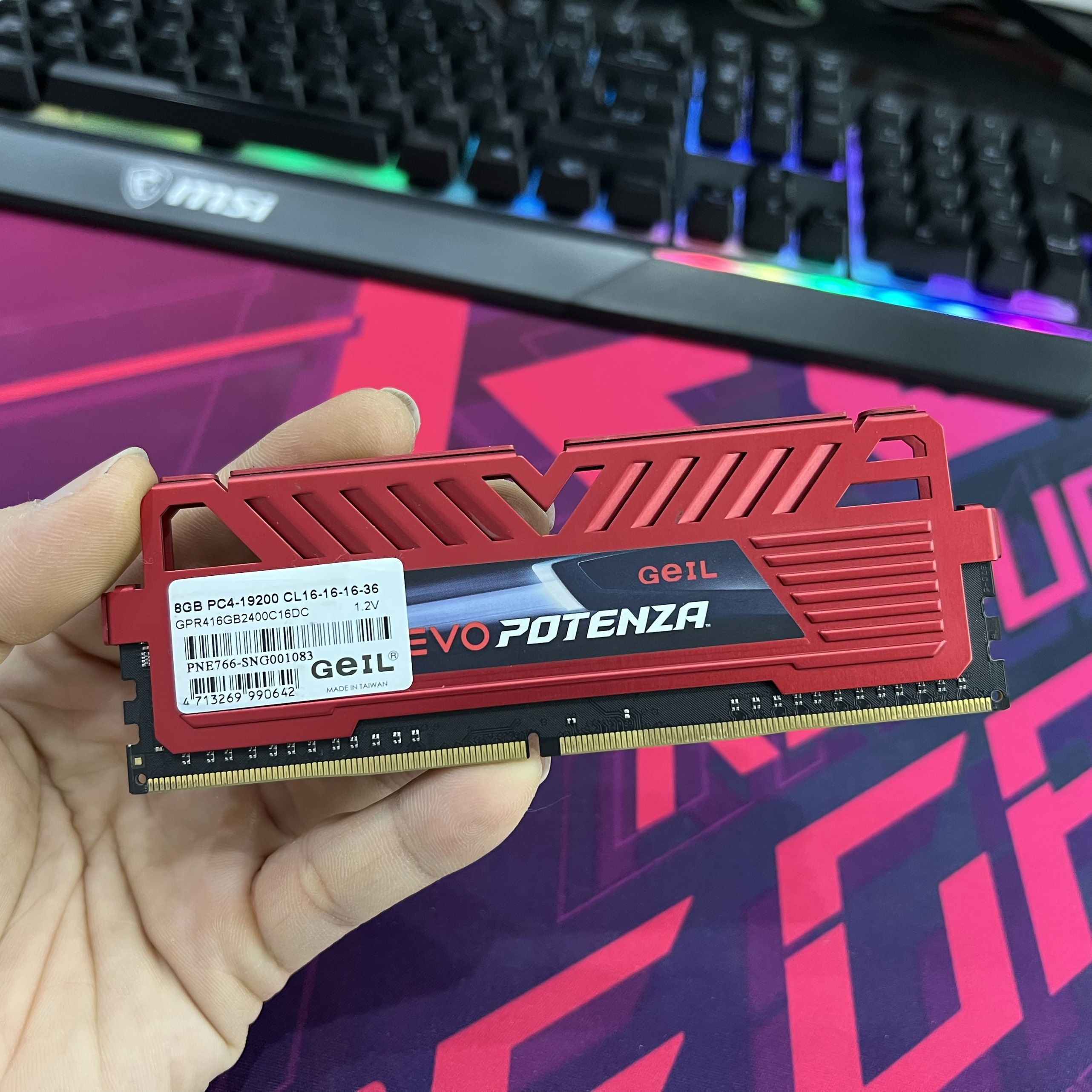 RAM DDR4 GEIL Evo Potenza 8Gb Bus 2400MHz Tản Nhiệt Đỏ - Hàng chính hãng