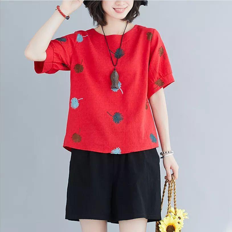 Set bộ thời trang kiều nữ quần đùi kết hợp áo cổ tròn tay ngắn thiêu hoa size 45-67kg