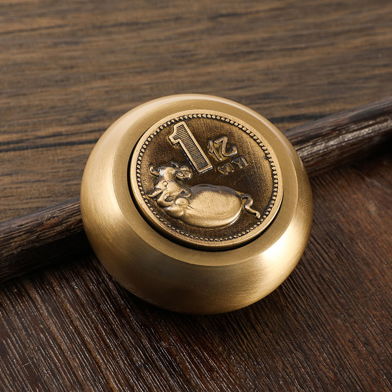 Con quay hình con trâu sửu bằng đồng thau phong thủy