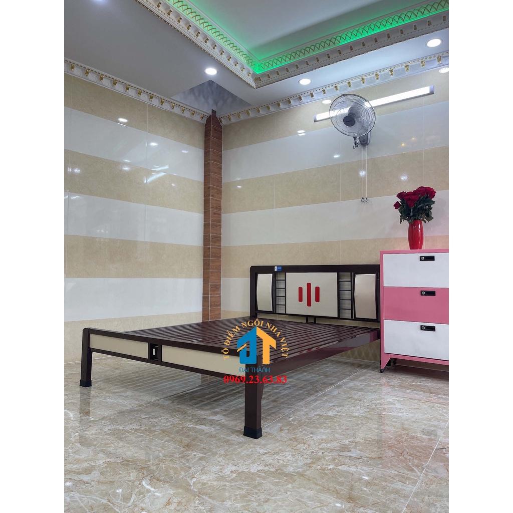 Giường sắt hộp kiểu gỗ ĐẠI THÀNH 1M4X2M - Mẫu 02