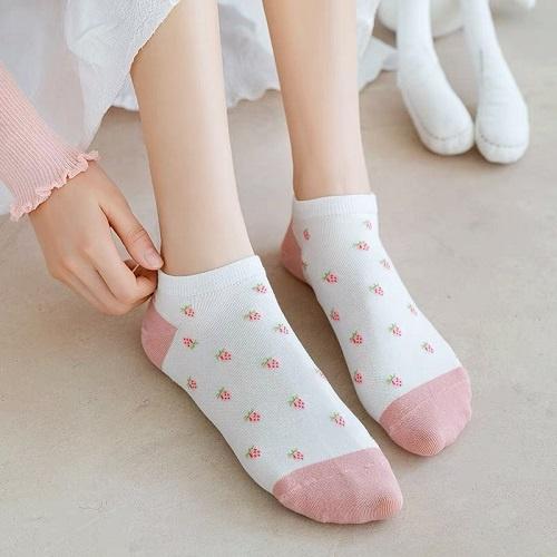 Set 5 Cặp Vớ Cotton Thoáng Khí Khử Mùi Dành Cho Nữ Họa Tiết Ngẫu Nhiên Phong Cách Trẻ Trung