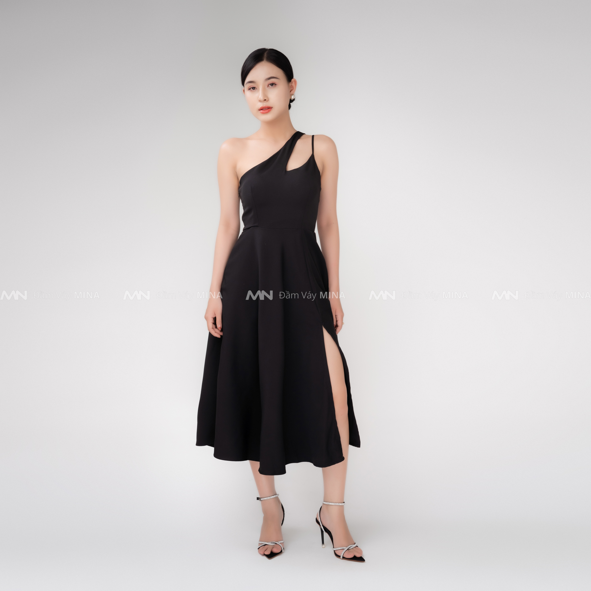 Đầm thiết kế MINA sẻ đùi gợi cảm - MN188