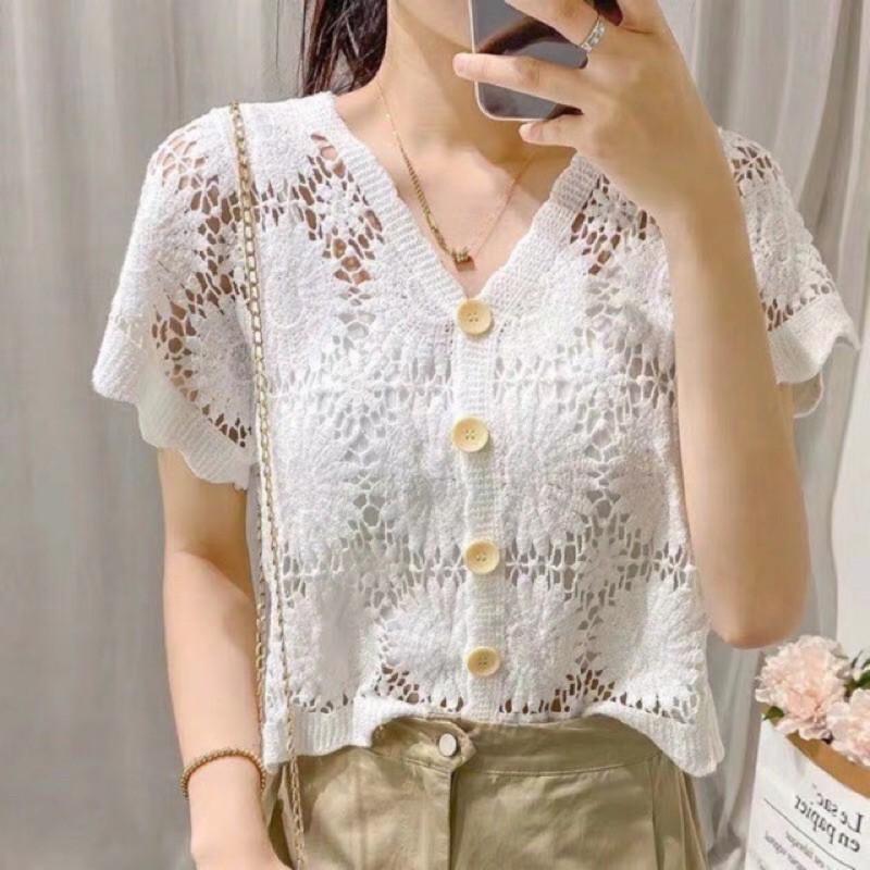 Áo ren hoa croptop xinh xắn