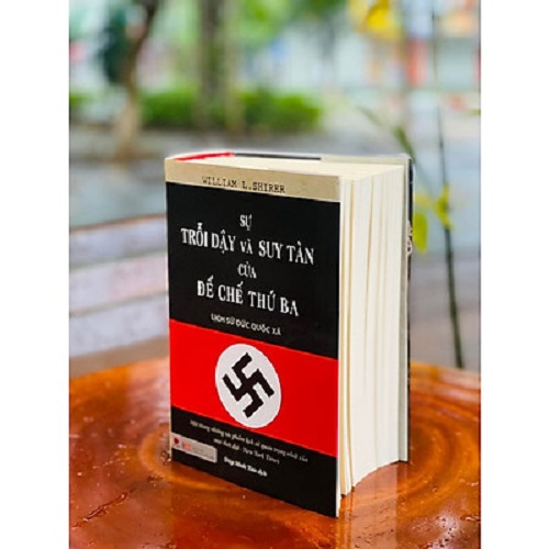 Sách - Sự trỗi dậy và suy tàn của đế chế thứ 3