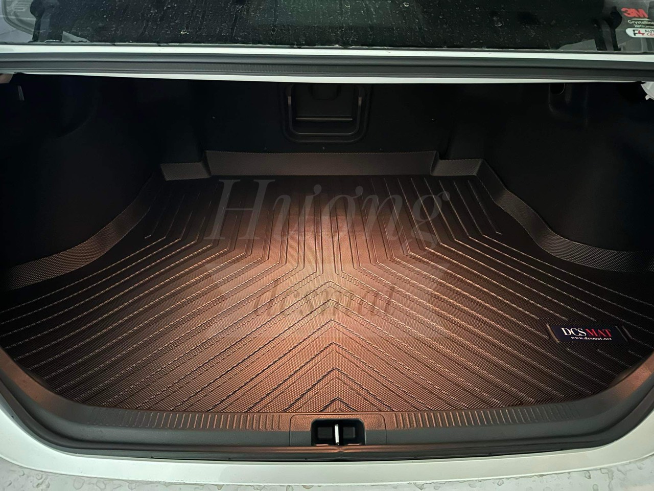Thảm lót cốp dành cho xe Toyota Camry 2019 - nay thương hiệu DCSMAT ,chất liệu TPV