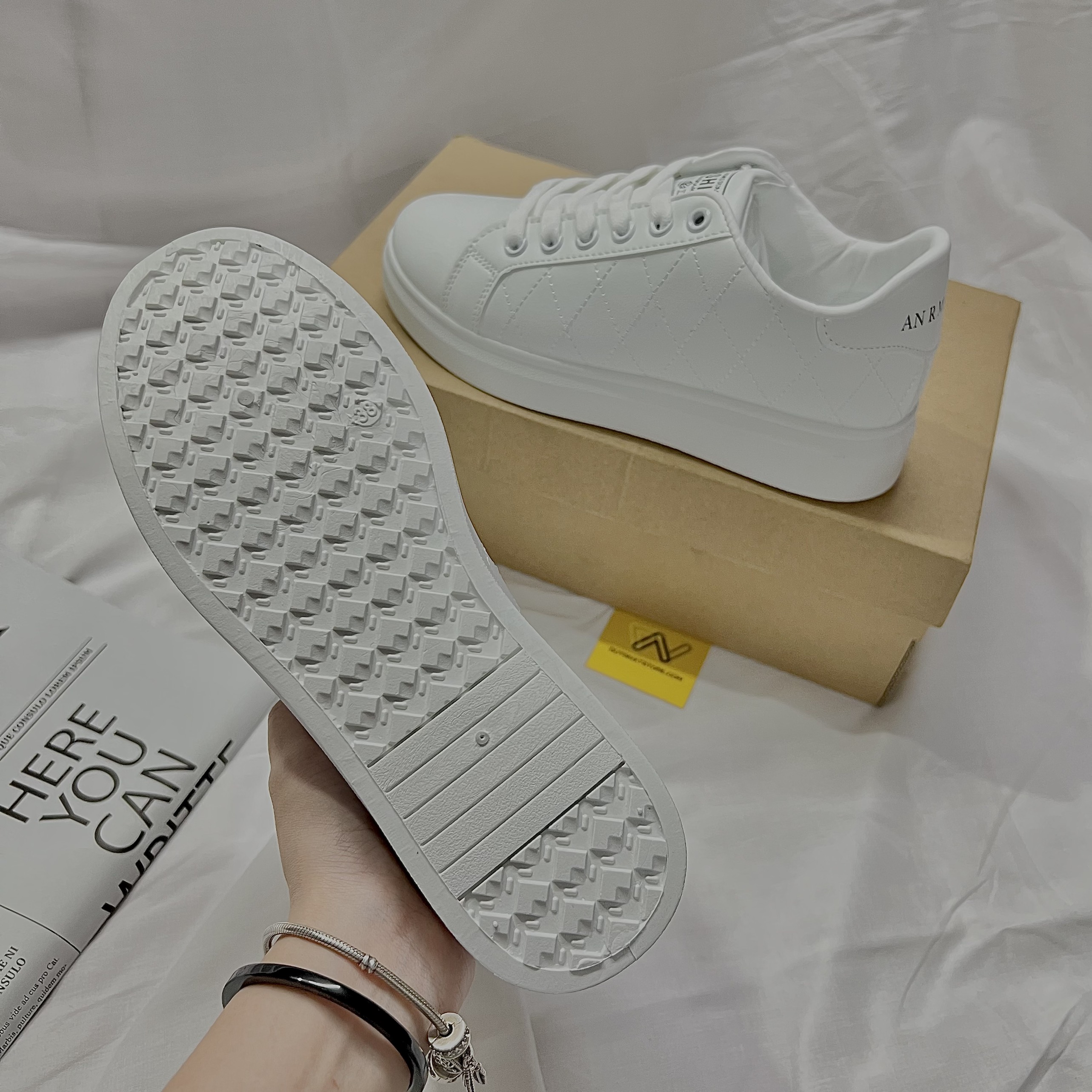Giày Thể Thao Nữ Màu Full Trắng Hết Phối Chỉ Trơn Ô Duy Nhật Store Xinh Sang Bonsai Uzzang Đẹp Cao 2cm Êm Sneaker Bata