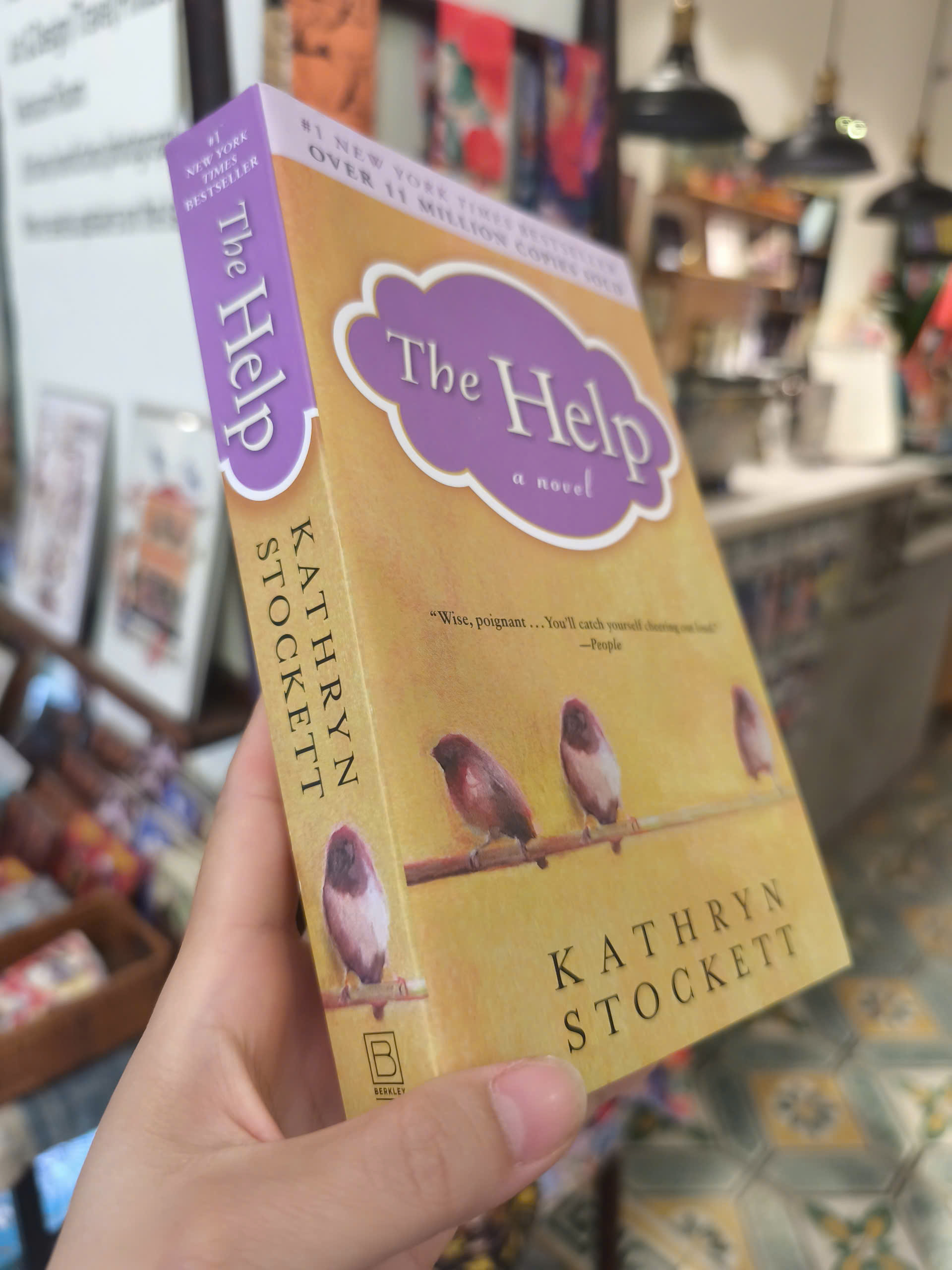 Sách - The Help by Kathryn Stockett - The #1 New York Times bestselling novel
