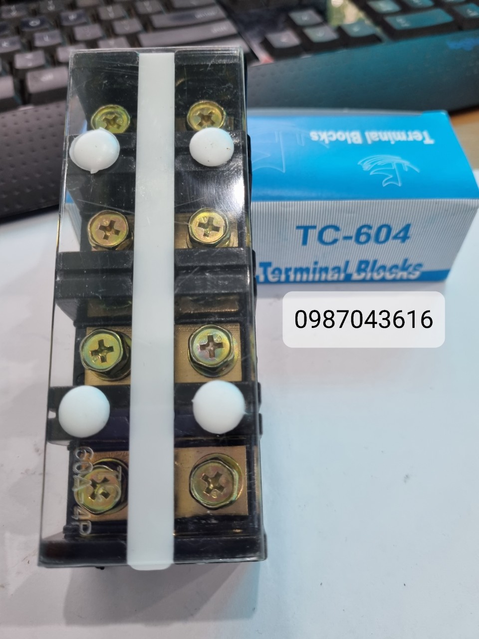 Cầu đấu TC 4P 60A -604