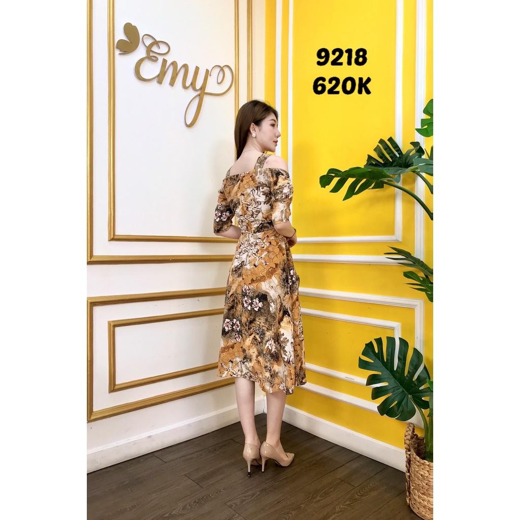 Đầm EMY EM9218 Xoè Cổ V Lụa Mịn