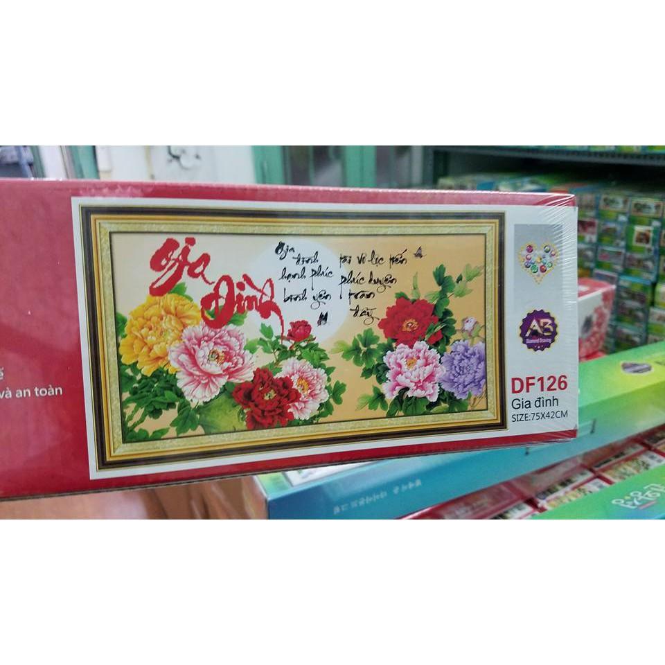 Tranh Đính Đá GIA ĐÌNH HẠNH PHÚC . Kích Thước: 75cm x 42cm